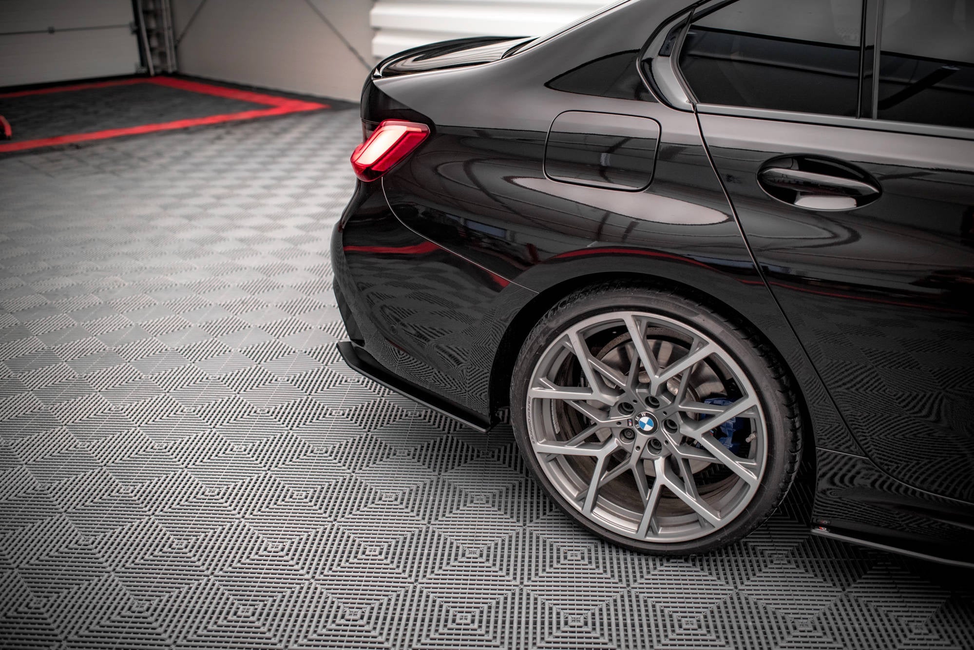 Maxton Design Street Pro Rear Side Splitters V.1 para BMW M340i G20 / G21 - imagen 3