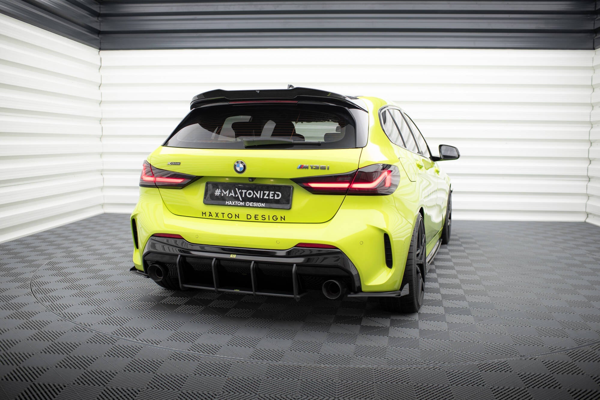 Maxton Design Street Pro Rear Side Splitters V.1 + Flaps V.1 para BMW 1 F40 M-Pack / M135i - imagen 2