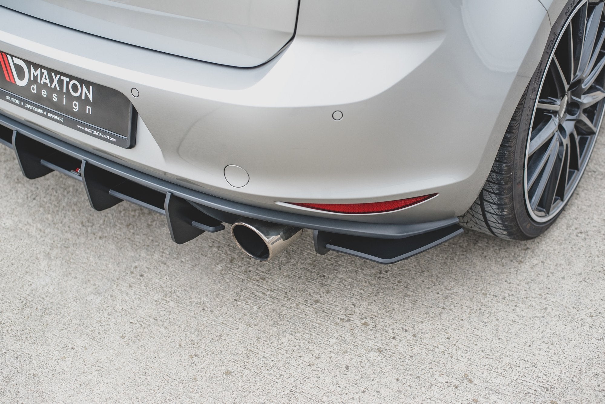 Maxton Design Street Pro Rear Side Splitters V.1 para Volkswagen Golf Mk7 GTI - imagen 1