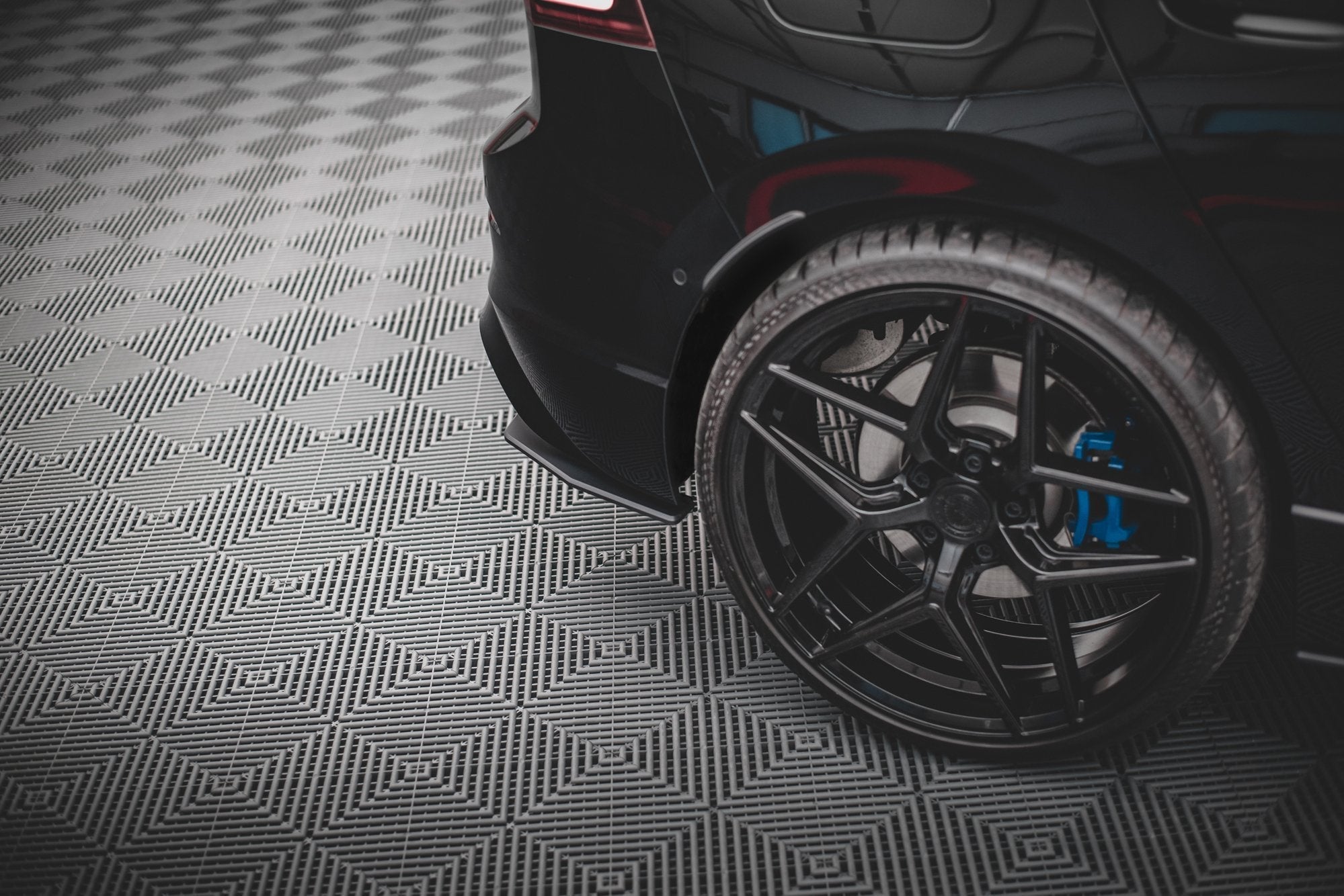 Maxton Design Street Pro Rear Side Splitters V.1 para Volkswagen Golf R Mk8 / Mk8 Facelift - imagen 2
