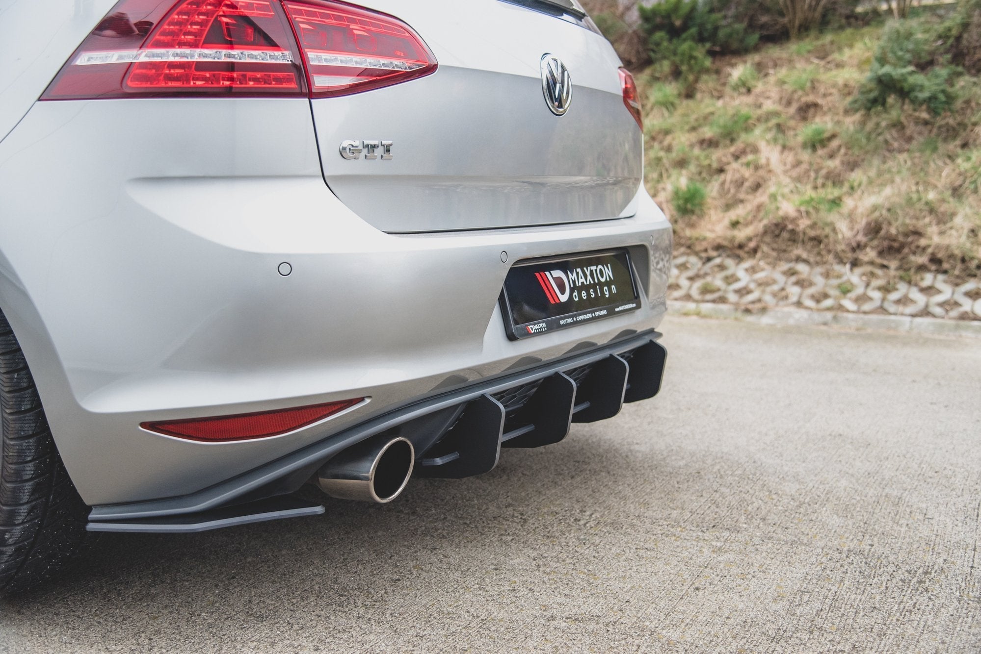 Maxton Design Street Pro Rear Side Splitters V.2 para Volkswagen Golf Mk7 GTI - imagen 3