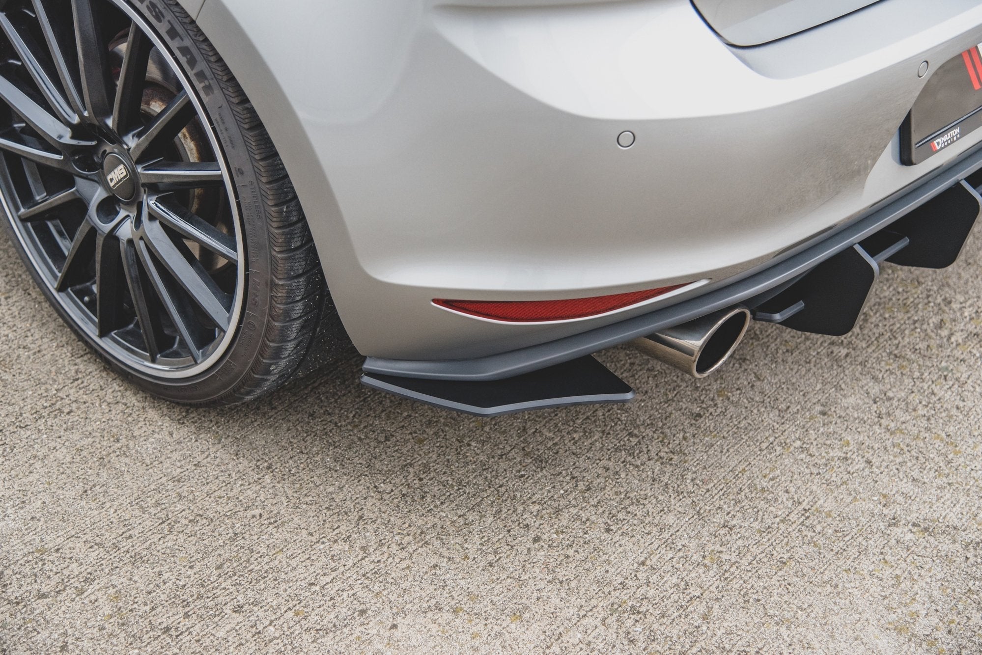 Maxton Design Street Pro Rear Side Splitters V.2 para Volkswagen Golf Mk7 GTI - imagen 1
