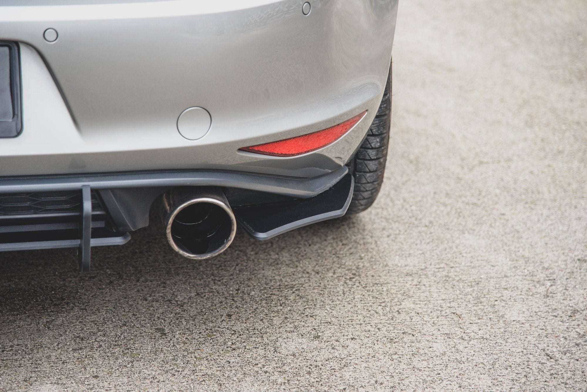 Maxton Design Street Pro Rear Side Splitters V.2 para Volkswagen Golf Mk7 GTI - imagen 5