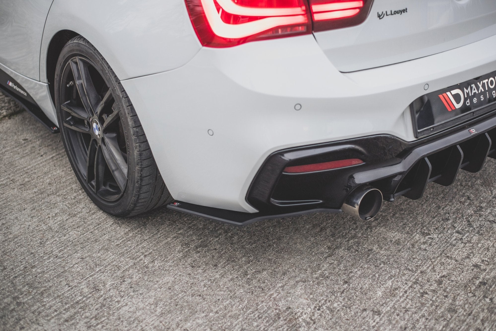 Maxton Design Street Pro Rear Side Splitters V.3 para BMW 1 F20 M140i - imagen 1