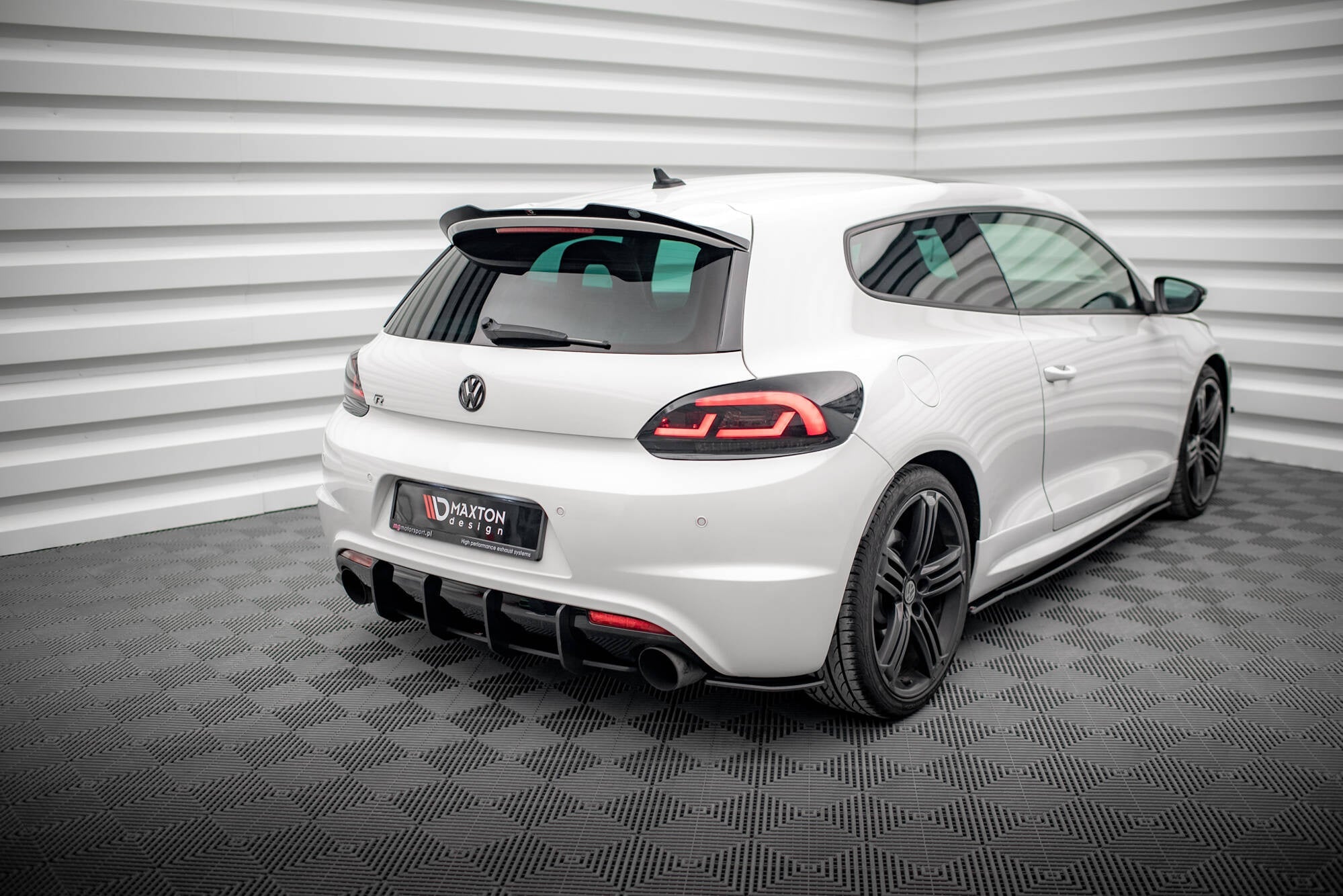 Maxton Design Street Pro Rear Side Splitters para Volkswagen Scirocco R Mk3 - imagen 3
