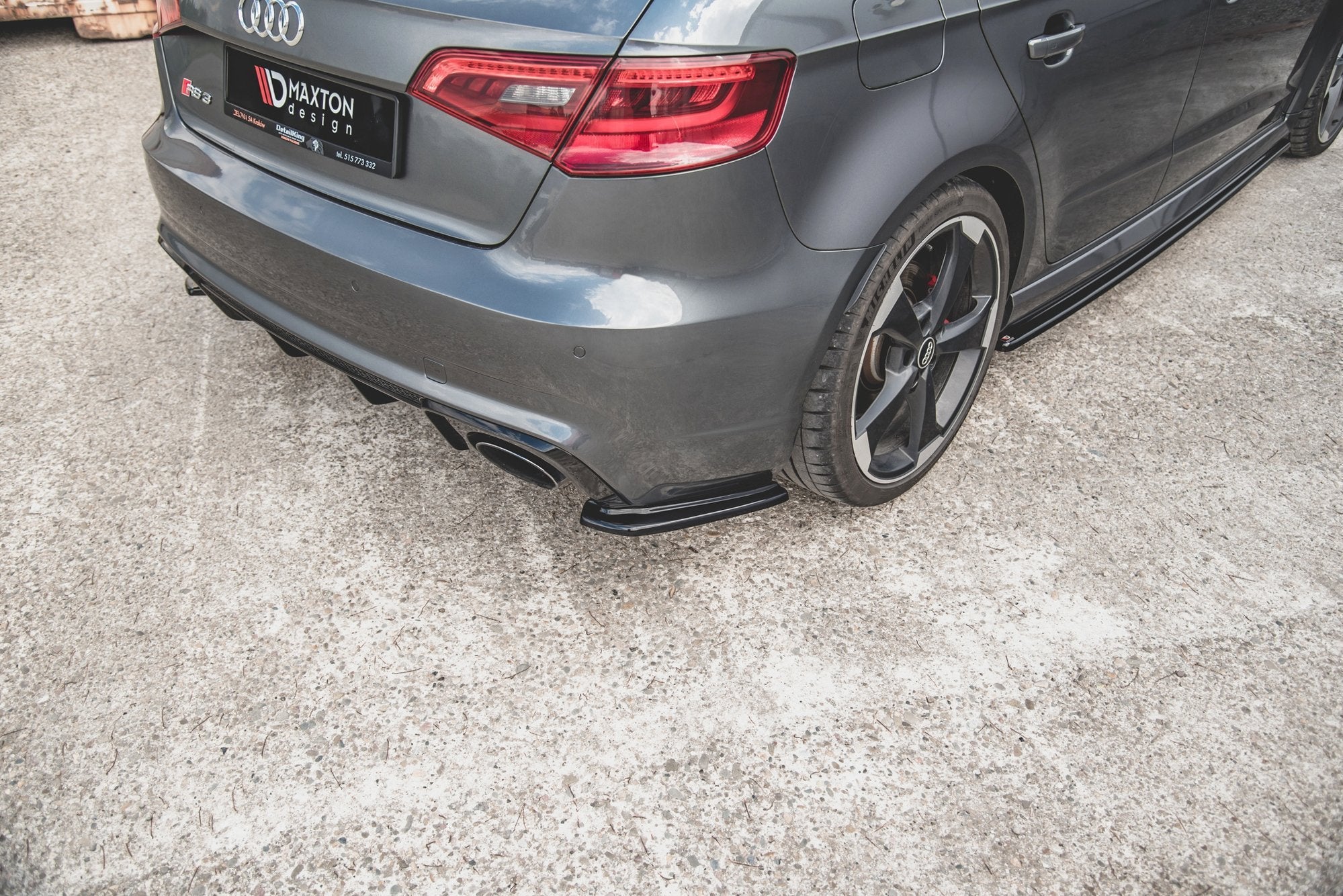 Maxton Design Splitters laterales traseros V.1 para Audi RS3 8V Sportback - imagen 1