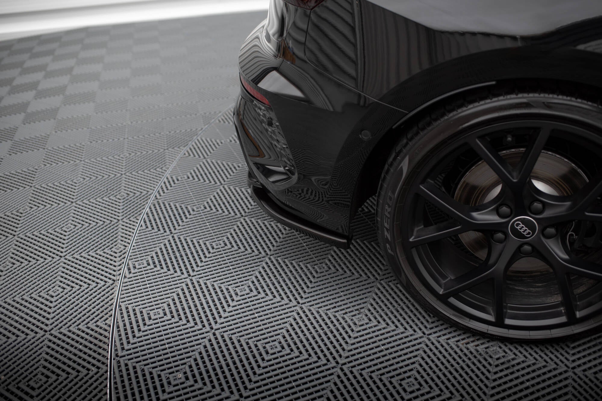 Maxton Design Splitters laterales traseros V.1 para Audi RS3 Sportback 8Y - imagen 3