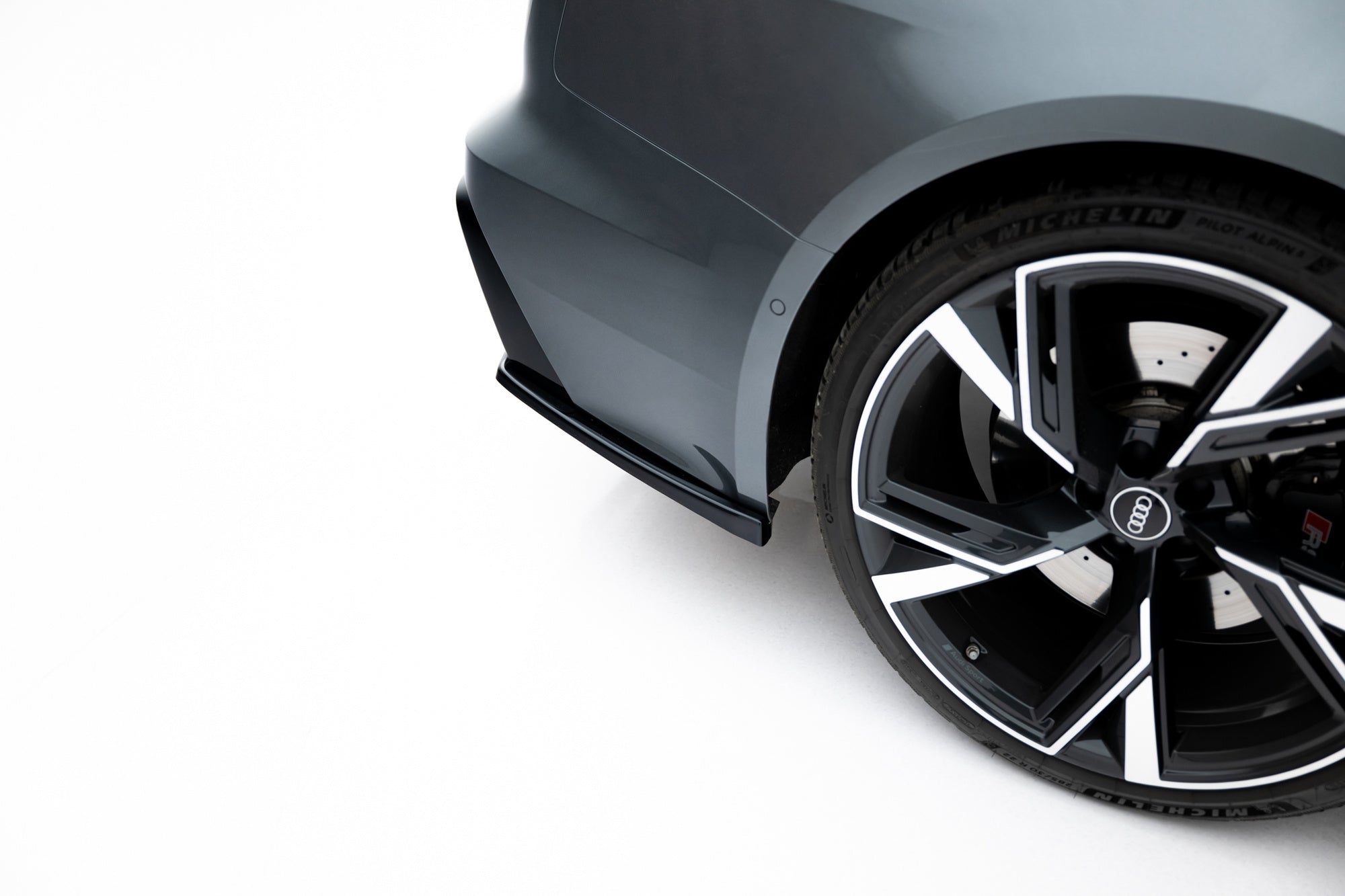 Maxton Design Splitters laterales traseros V.1 para Audi RS6 C8 / C8 Facelift - imagen 3
