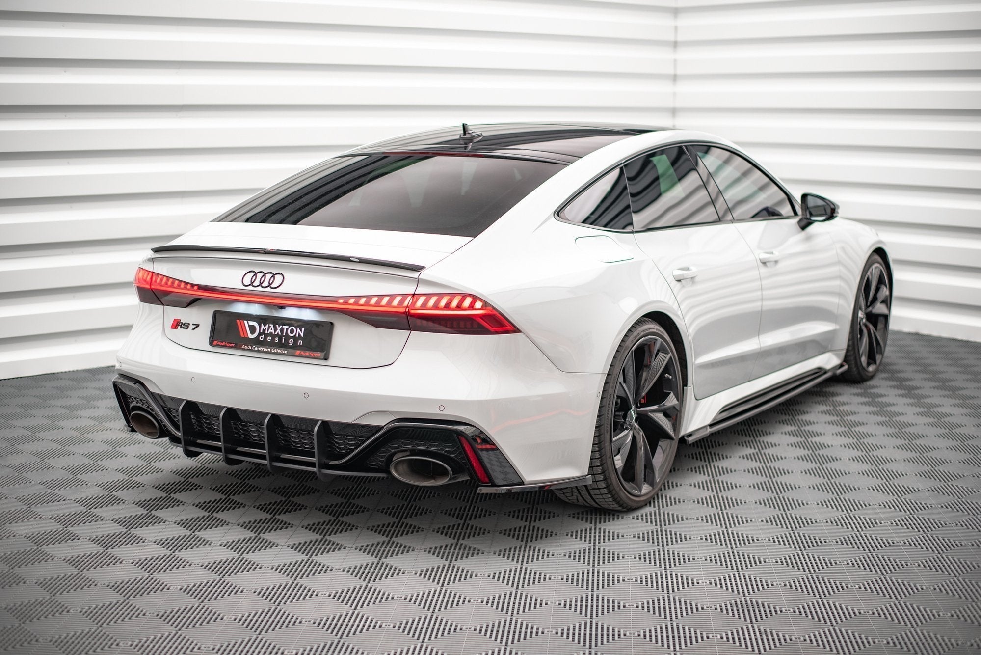 Maxton Design Splitters laterales traseros V.1 para Audi RS7 C8 - imagen 2