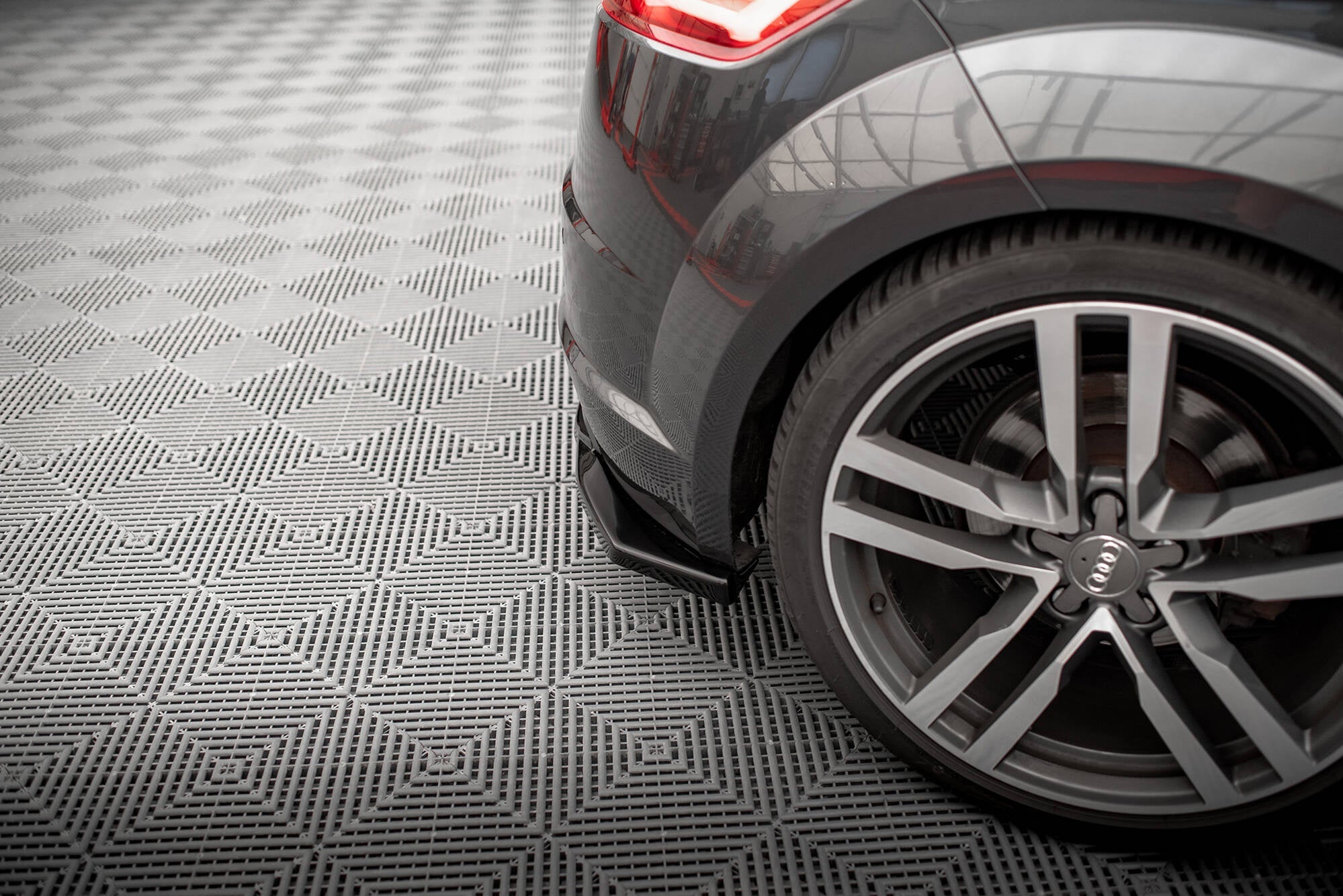 Maxton Design Splitters laterales traseros V.1 para Audi TT S-Line 8S - imagen 3