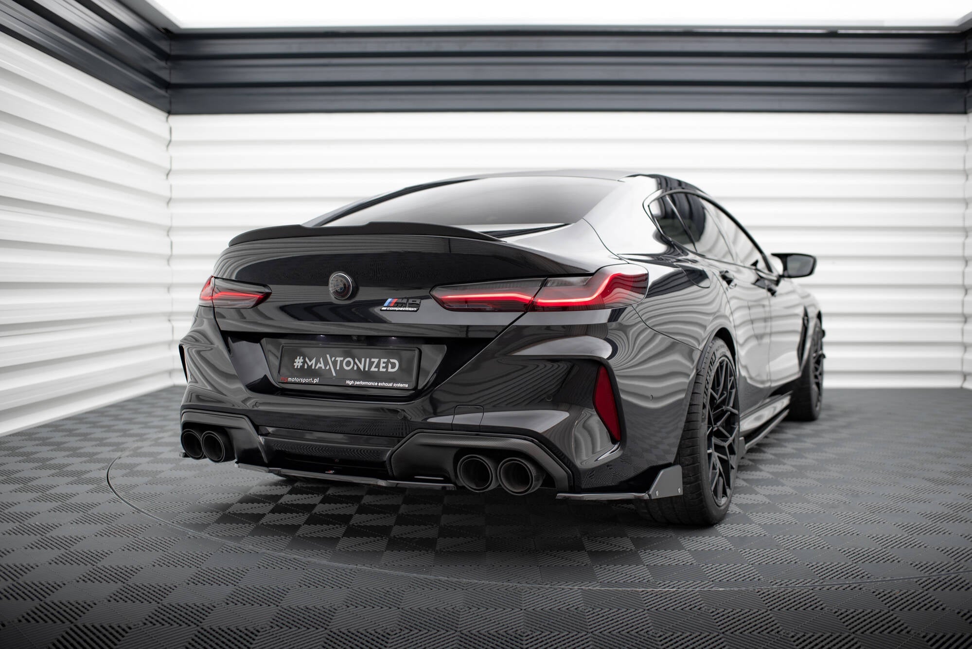 Maxton Design Splitters laterales traseros V.1 + Flaps para BMW M8 Gran Coupe F93 - imagen 3