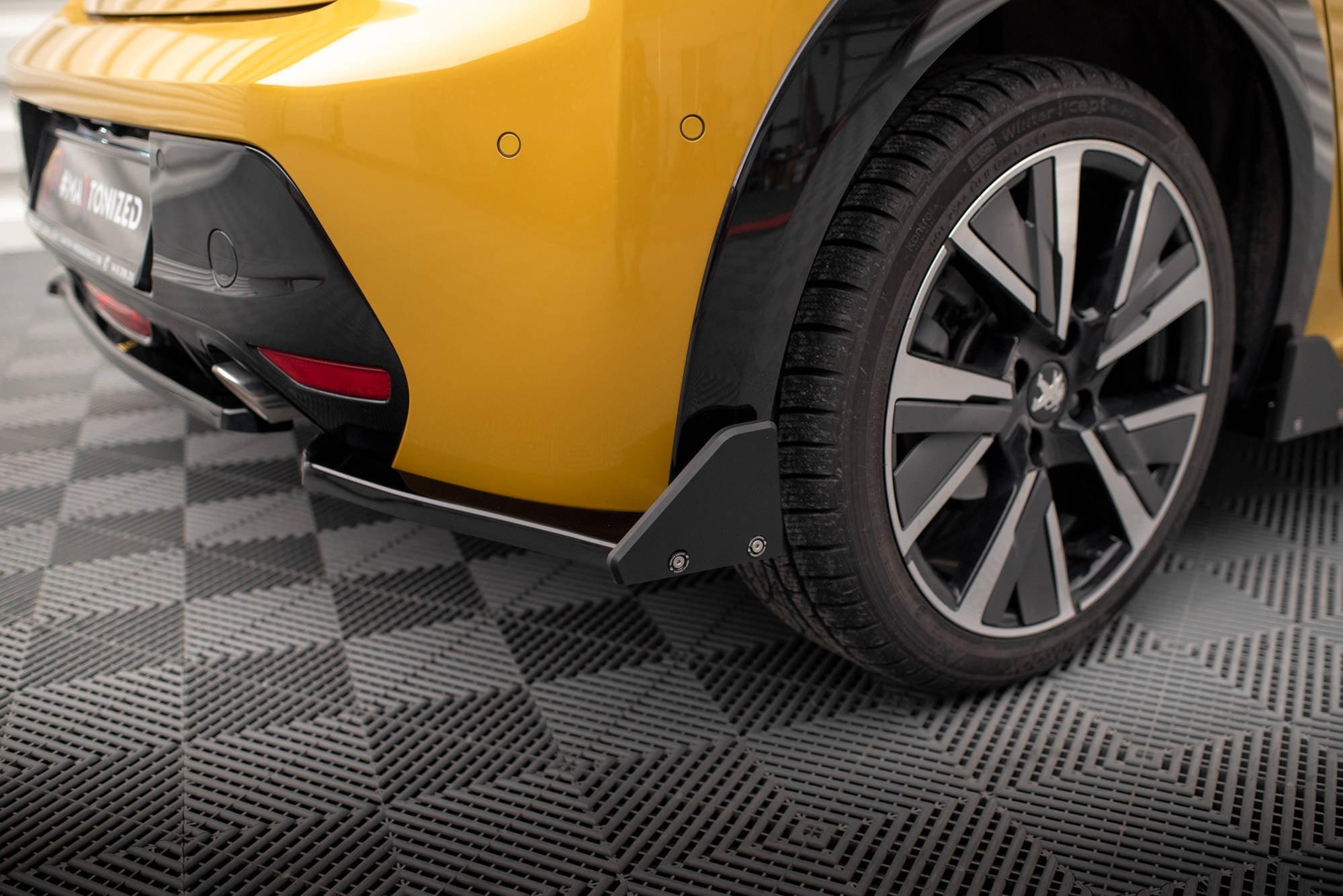 Maxton Design Splitters laterales traseros V.1 + Flaps para Peugeot 208 GT Mk2 - imagen 1