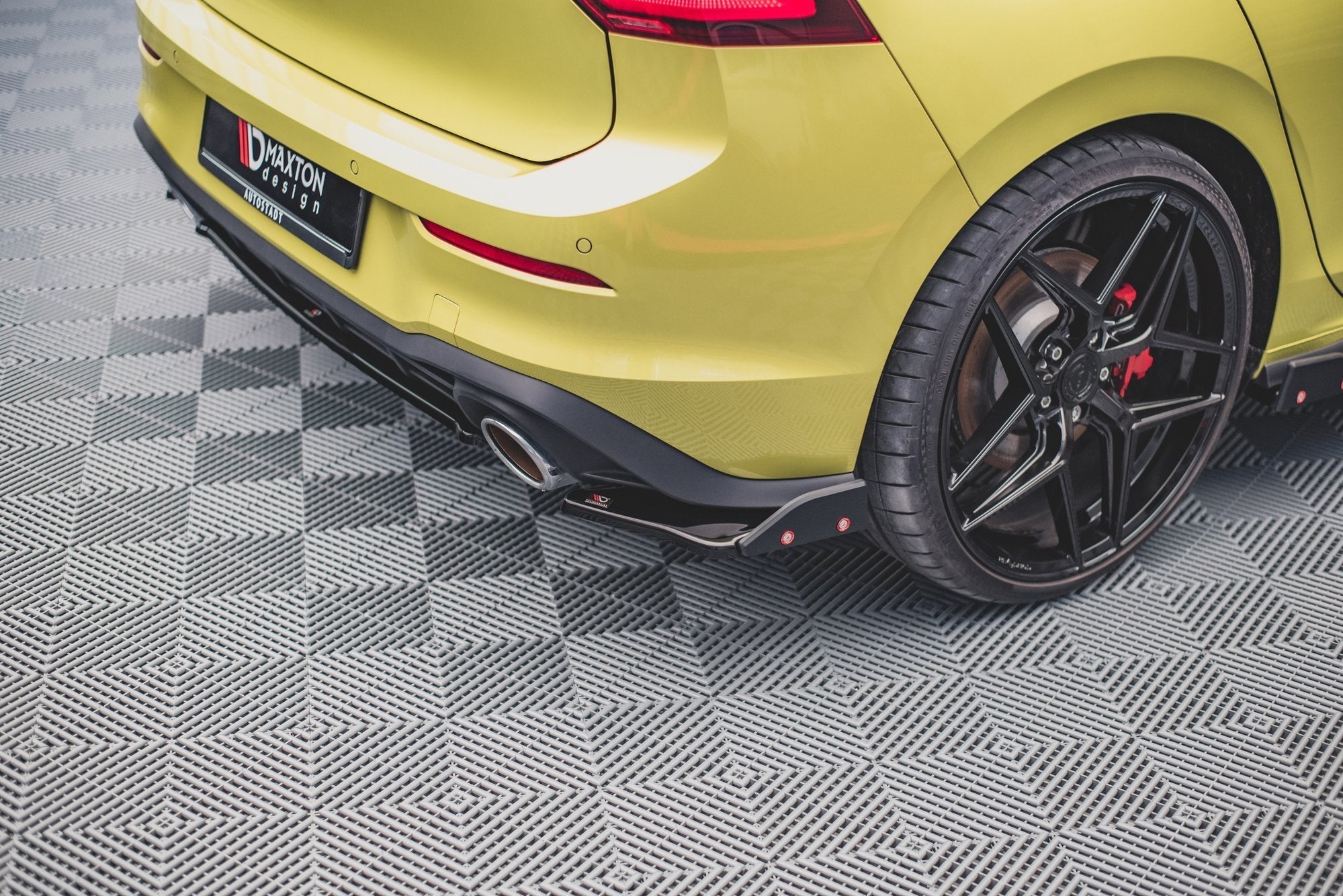 Maxton Design Splitters laterales traseros V.1 + Flaps para Volkswagen Golf GTI Clubsport Mk8 - imagen 3