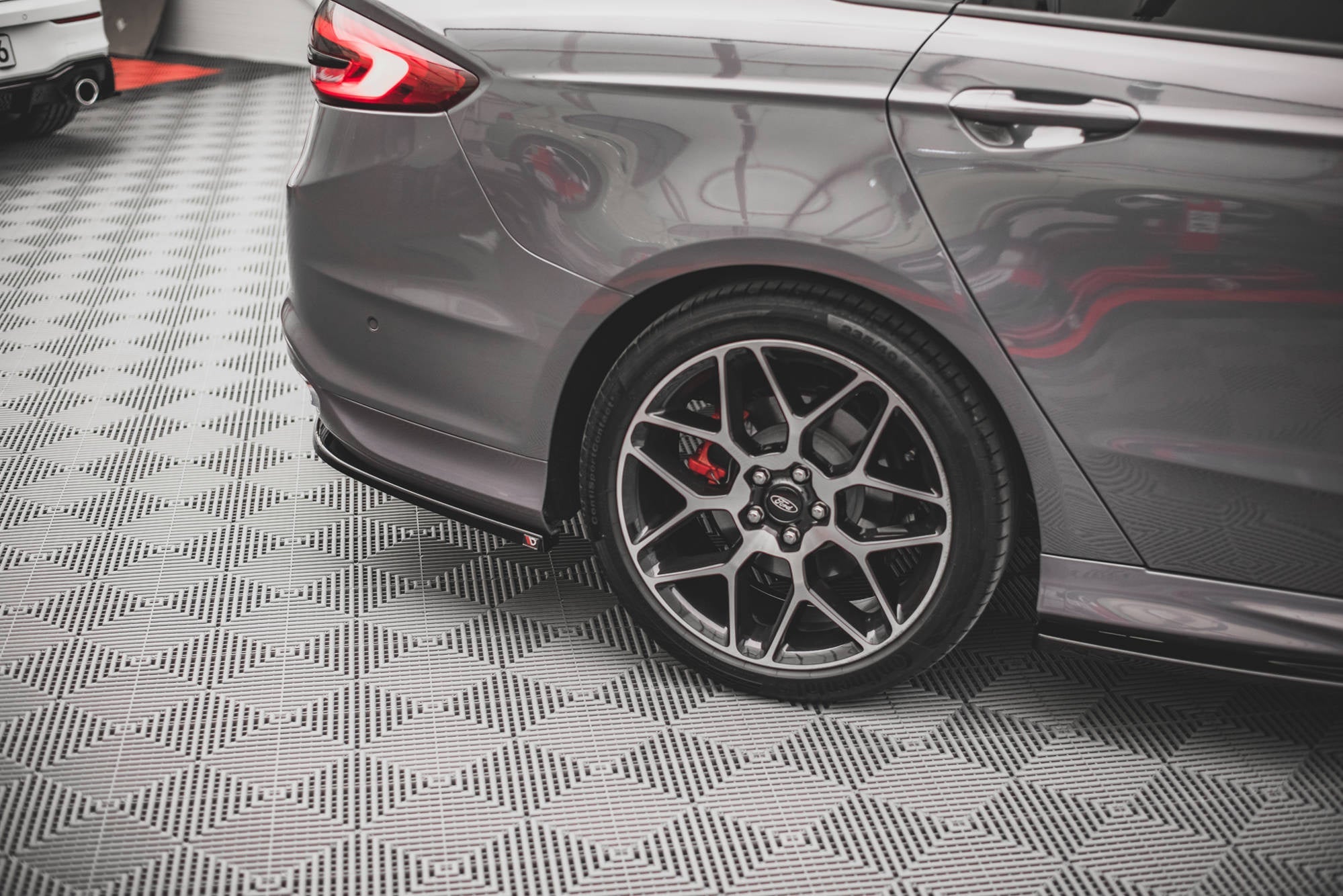 Maxton Design Splitters laterales traseros V.1 para Ford Mondeo ST-Line Mk5 Facelift - imagen 2