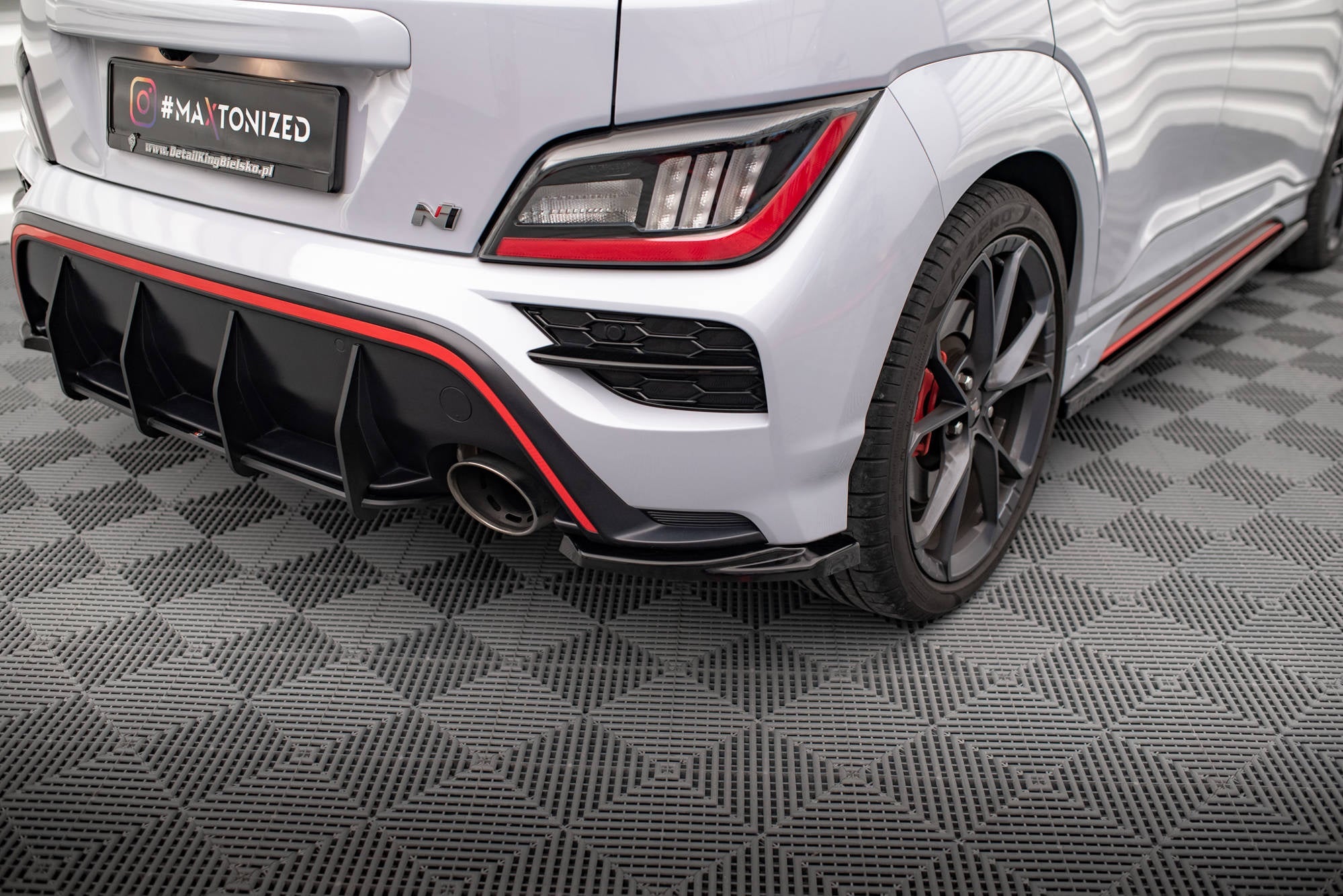 Maxton Design Splitters laterales traseros V.1 para Hyundai Kona Mk1 - imagen 1
