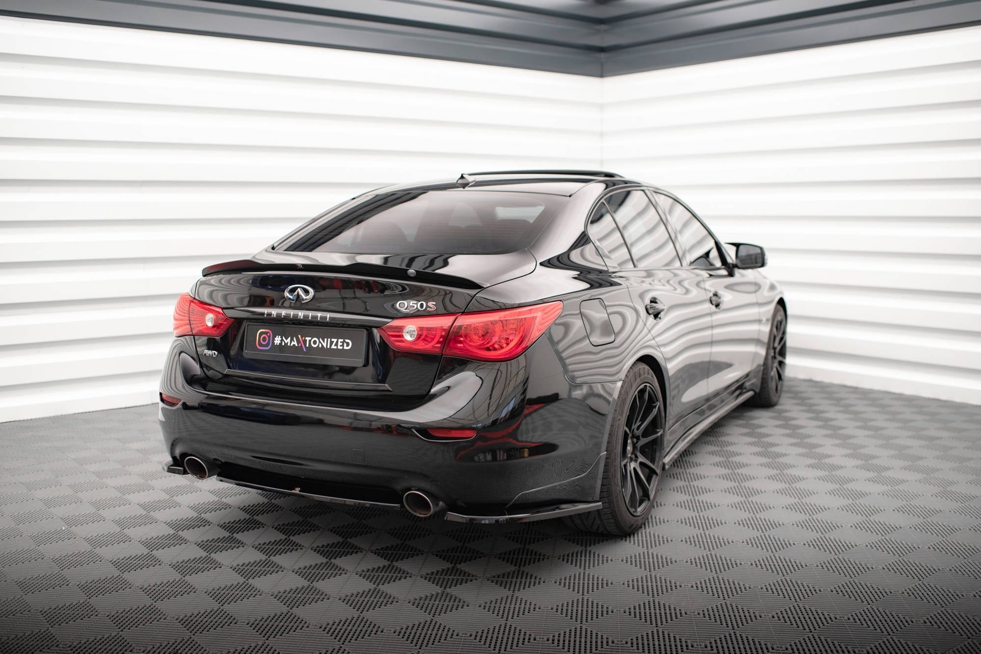 Maxton Design Splitters laterales traseros V.1 para Infiniti Q50 S Mk1 - imagen 2