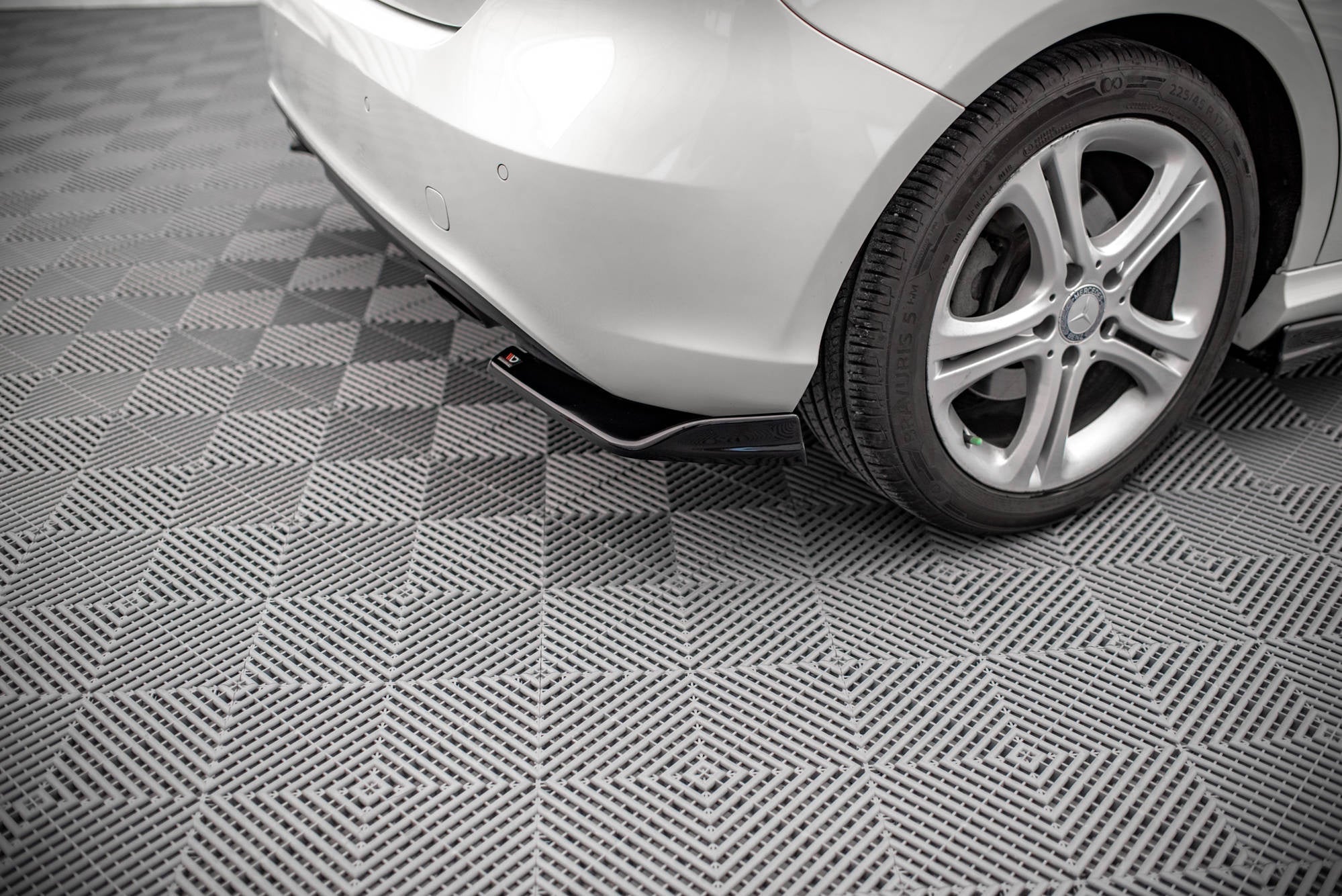 Maxton Design Splitters laterales traseros V.1 para Mercedes-Benz A W176 - imagen 2