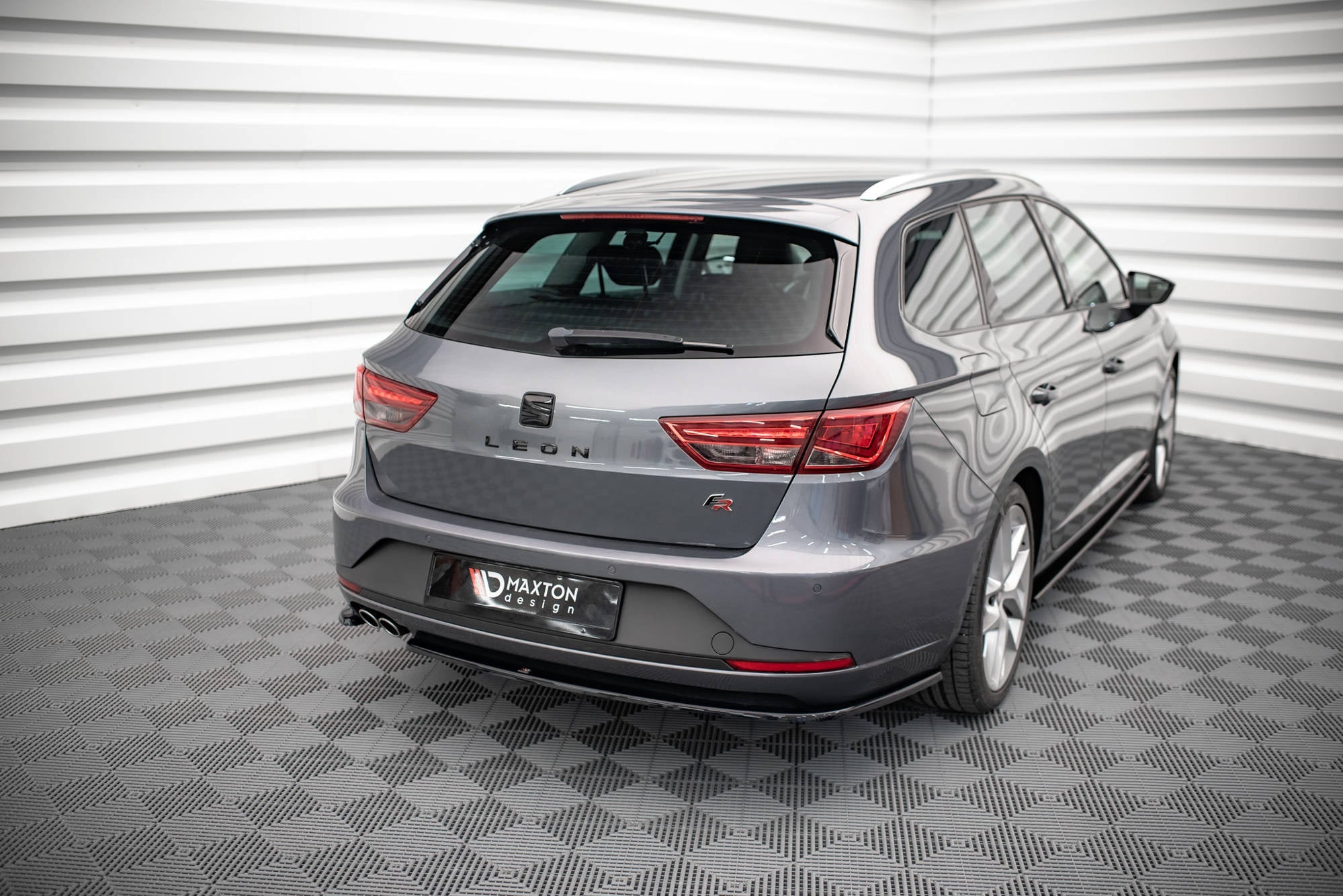 Maxton Design Splitters laterales traseros V.1 para Seat Leon FR Sportstourer Mk3 - imagen 1