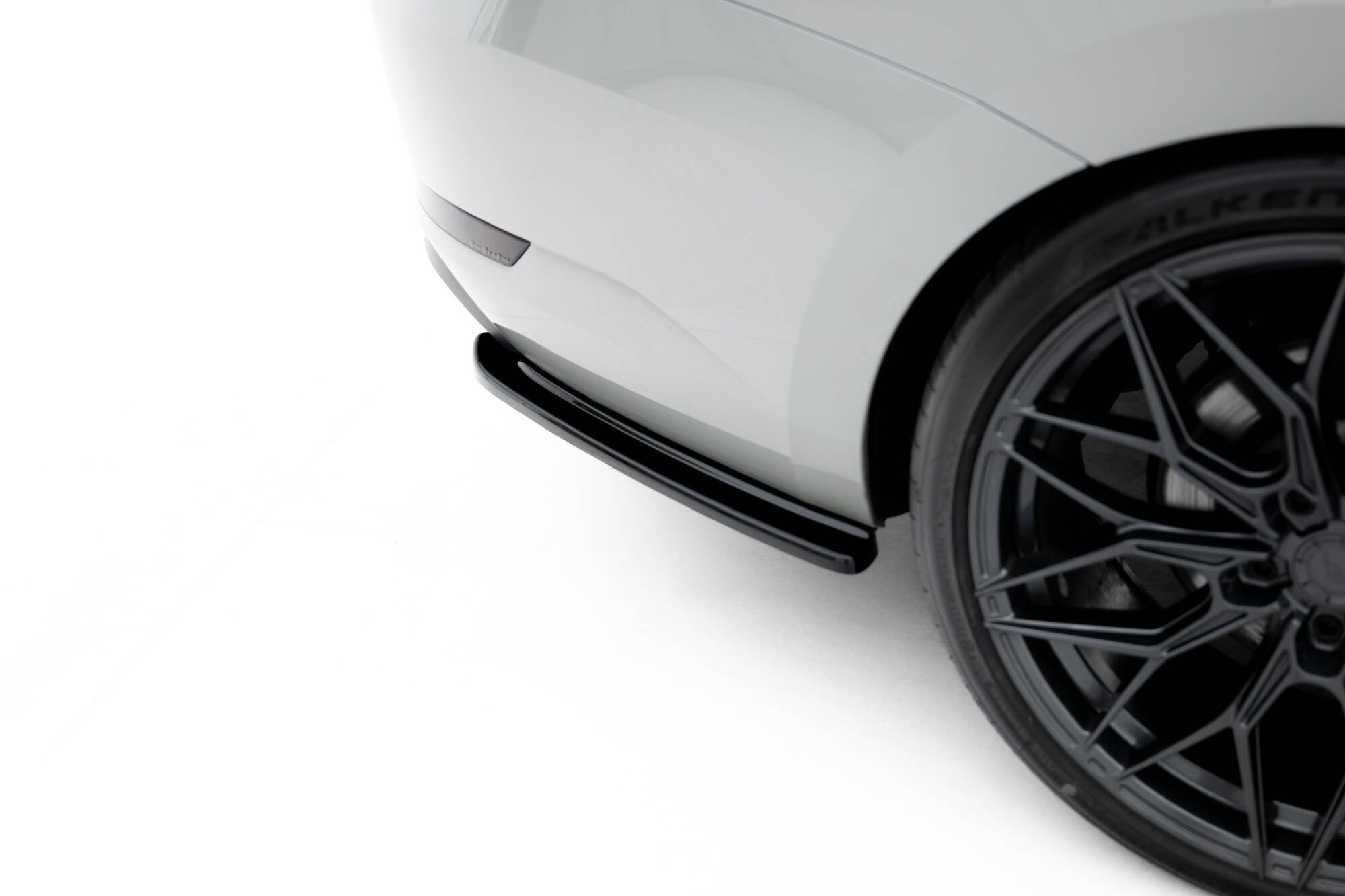 Maxton Design Splitters laterales traseros V.1 para Skoda Superb Liftback / Combi Mk3 - imagen 2