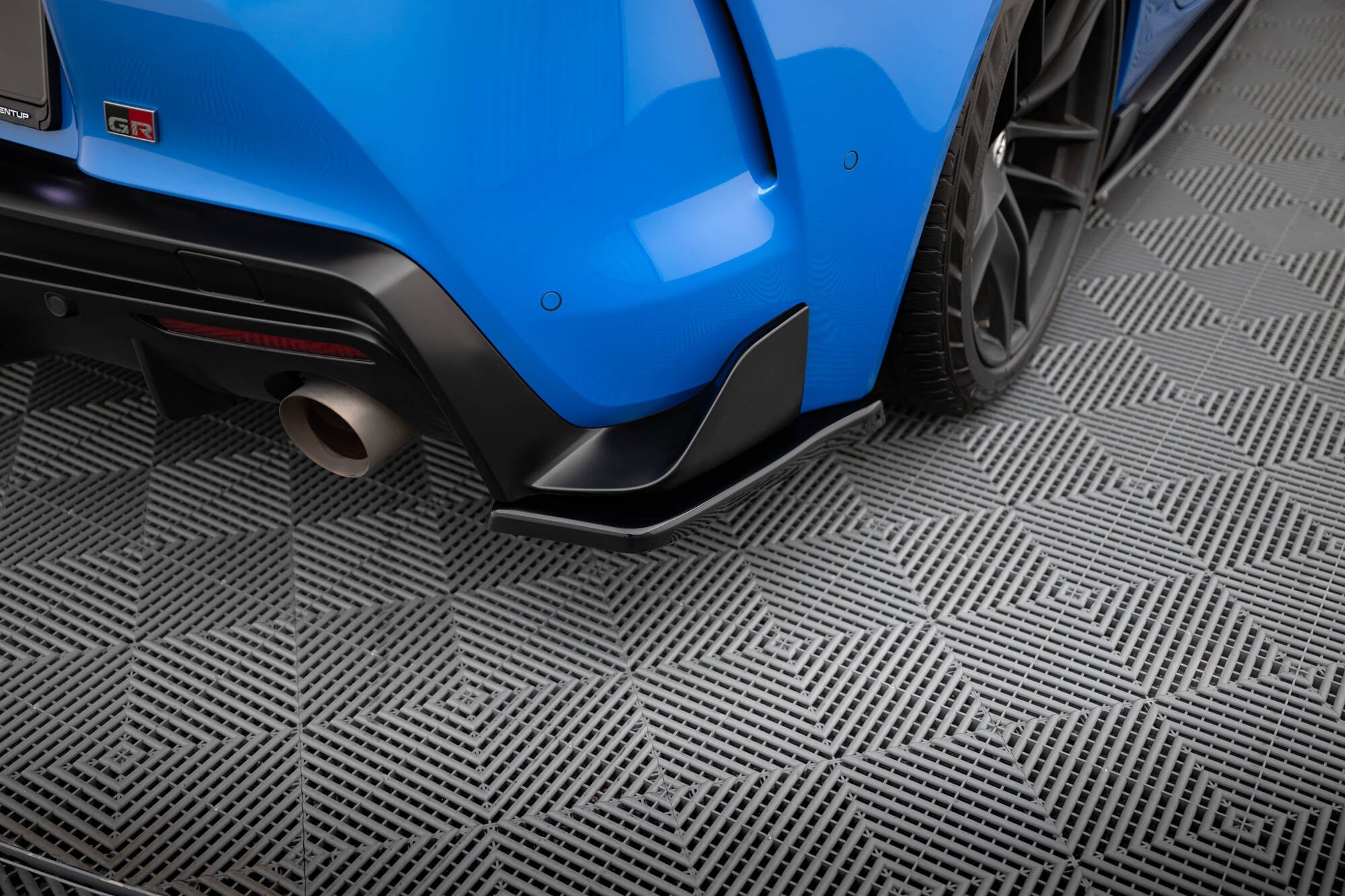 Maxton Design Splitters laterales traseros V.1 para Toyota Supra Mk5 - imagen 1