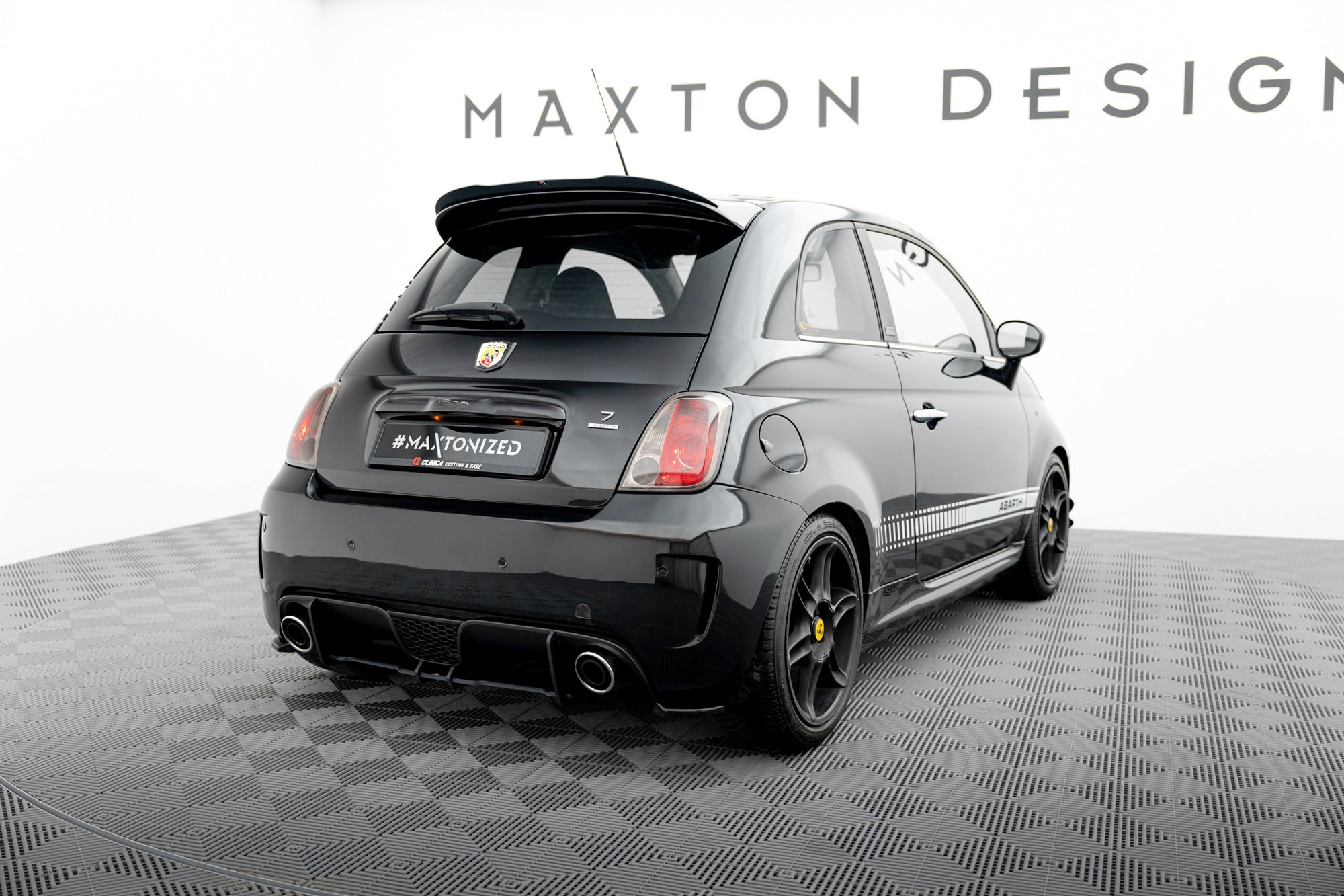Maxton Design Splitters laterales traseros V.2 para Abarth 500 Mk1 - imagen 2