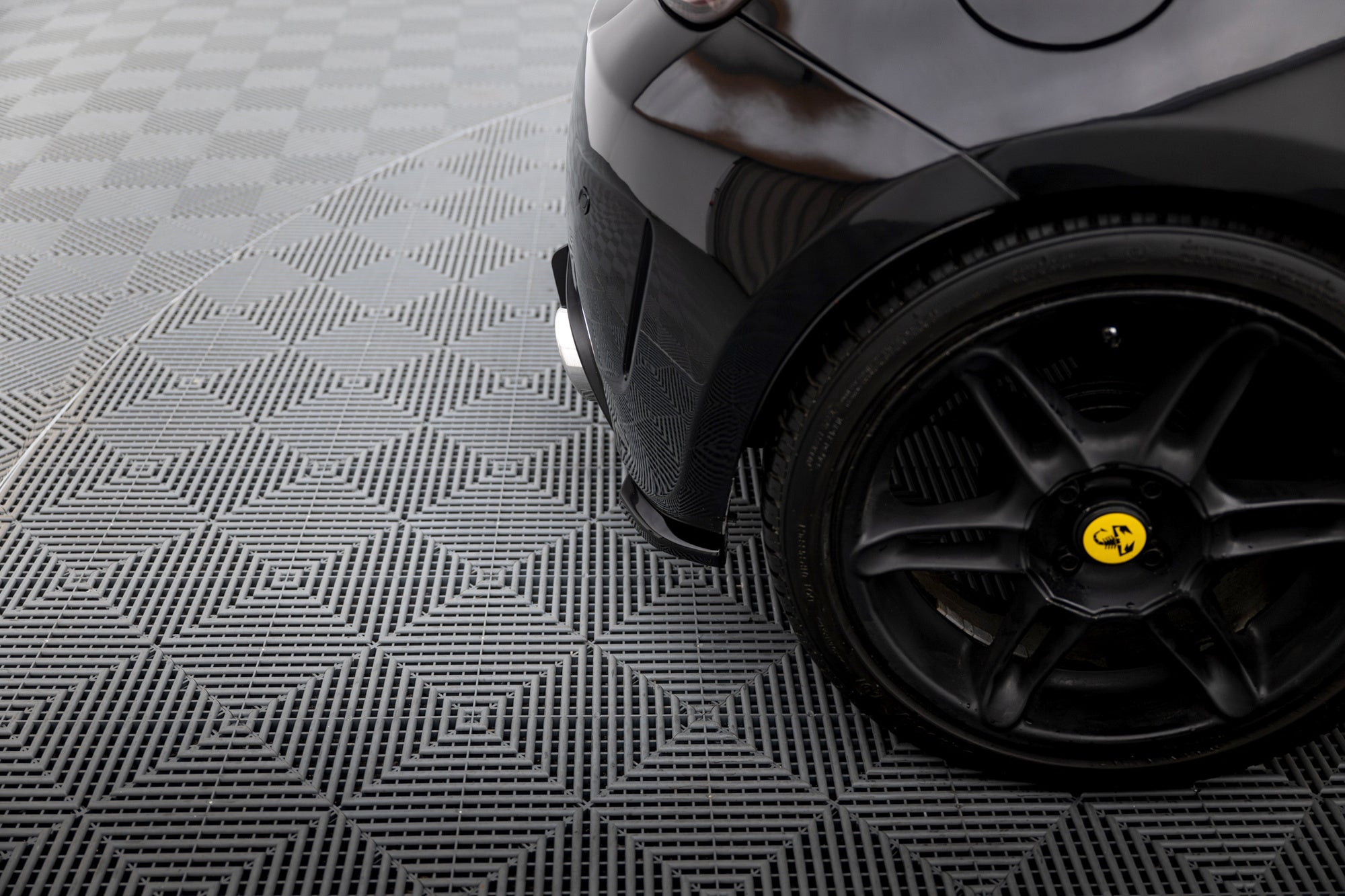 Maxton Design Splitters laterales traseros V.2 para Abarth 500 Mk1 - imagen 3