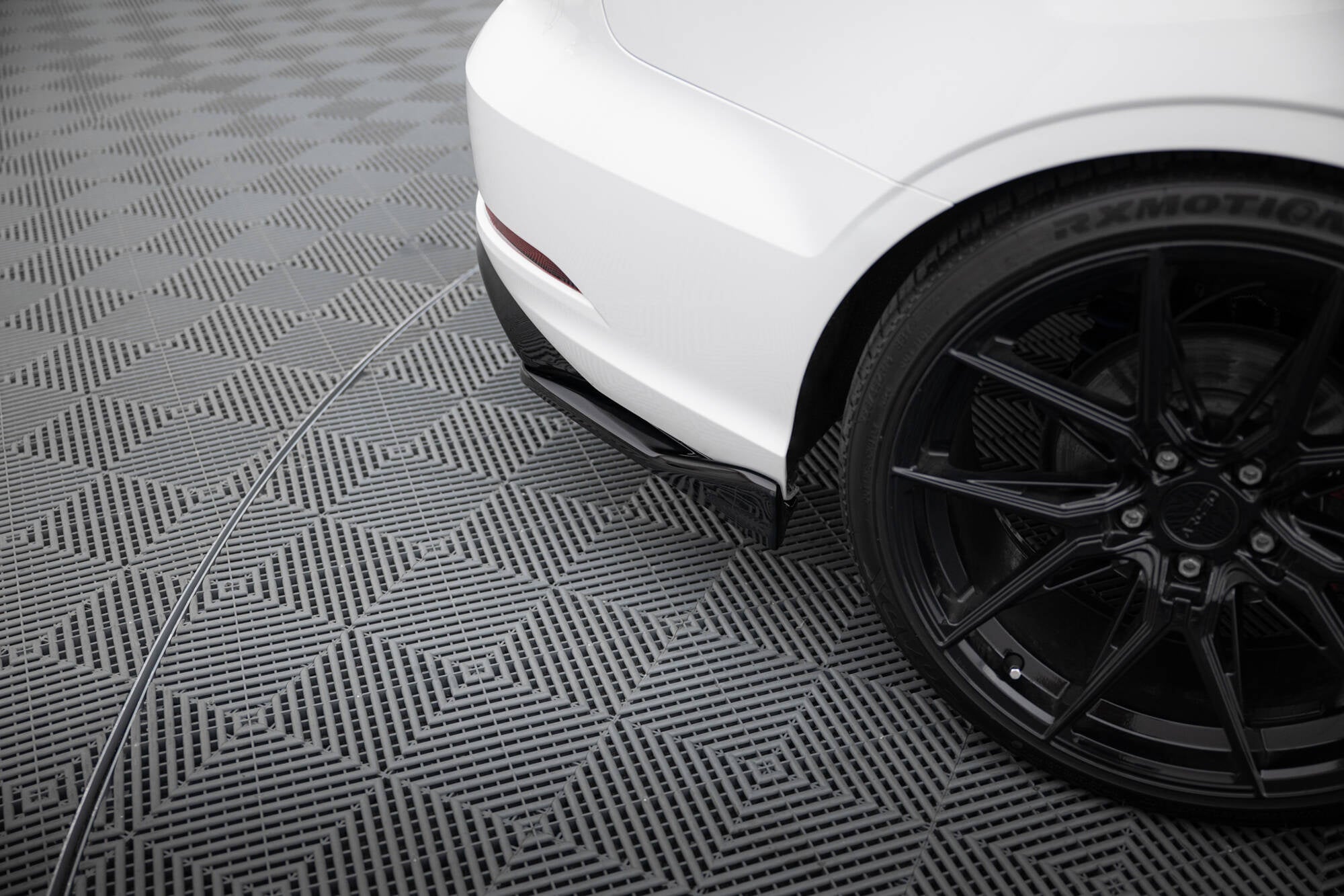 Maxton Design Splitters laterales traseros V.2 para Audi A3 Sedan 8V Facelift - imagen 3