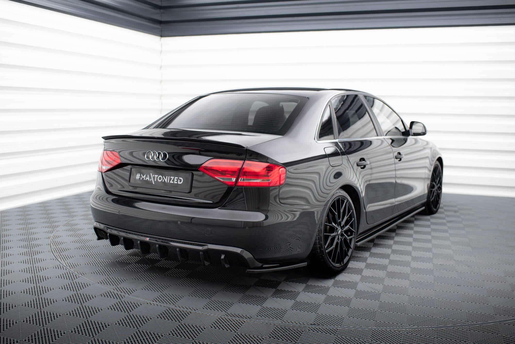 Maxton Design Splitters laterales traseros V.2 para Audi A4 B8 - imagen 2