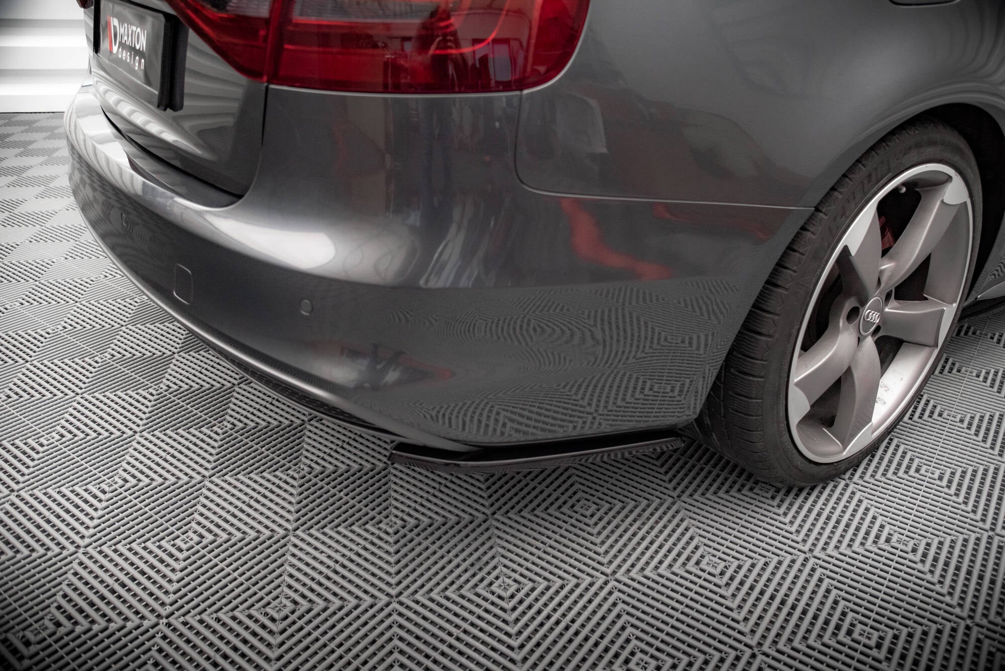 Maxton Design Splitters laterales traseros V.2 para Audi A4 S-Line Avant B8 Facelift - imagen 3
