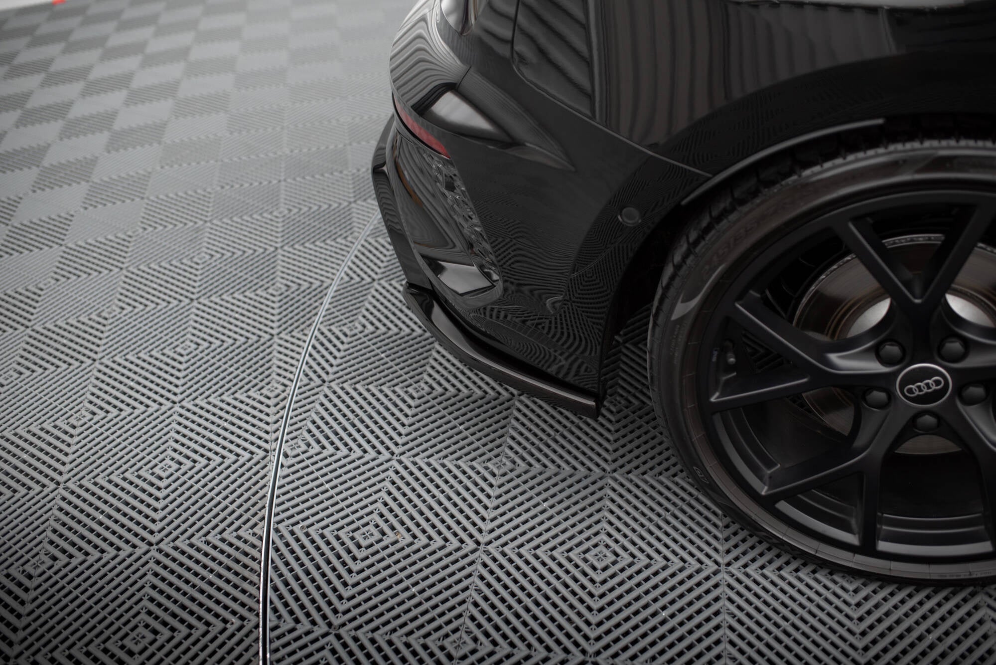 Maxton Design Splitters laterales traseros V.2 para Audi RS3 Sportback 8Y - imagen 2