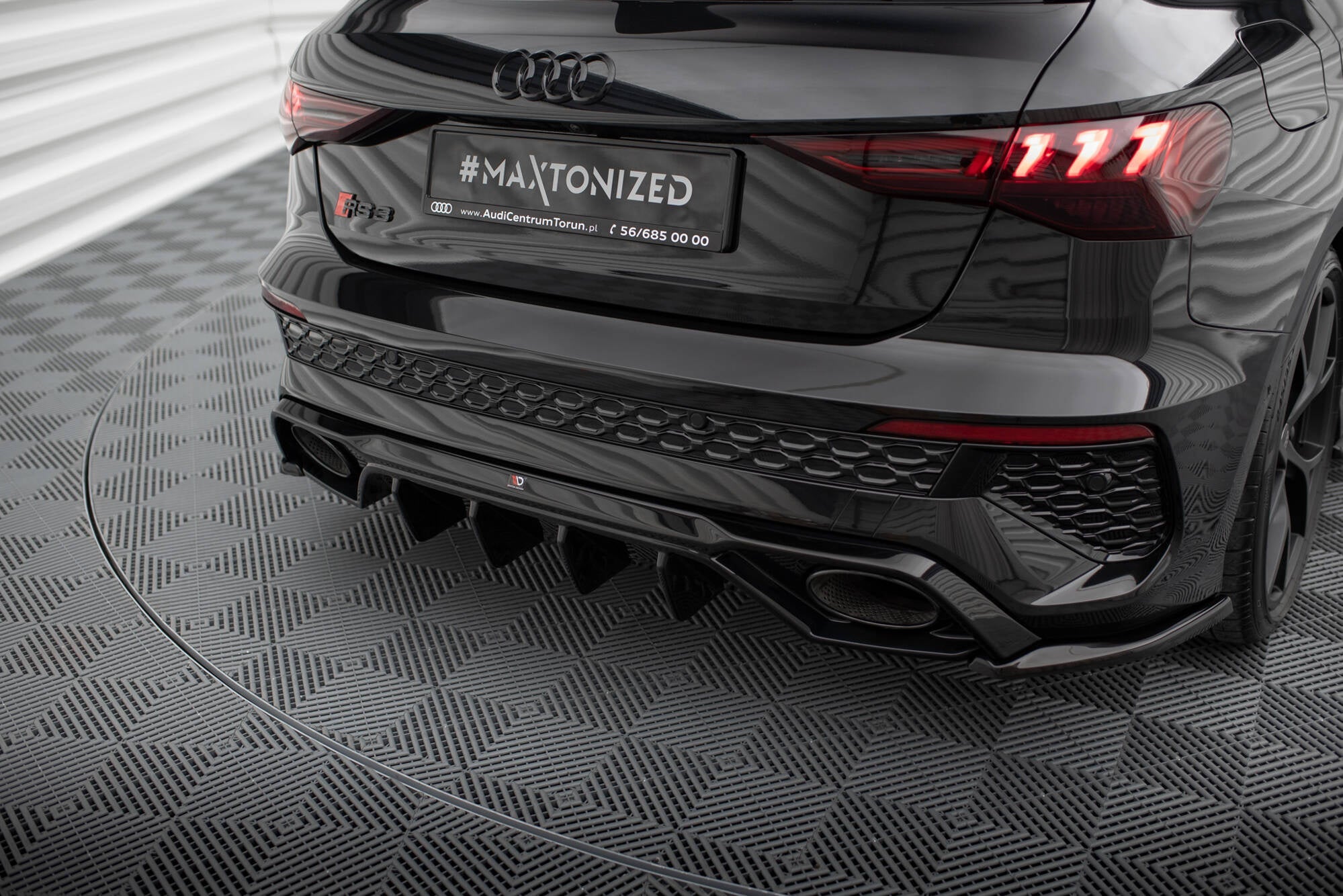 Maxton Design Splitters laterales traseros V.2 para Audi RS3 Sportback 8Y - imagen 3
