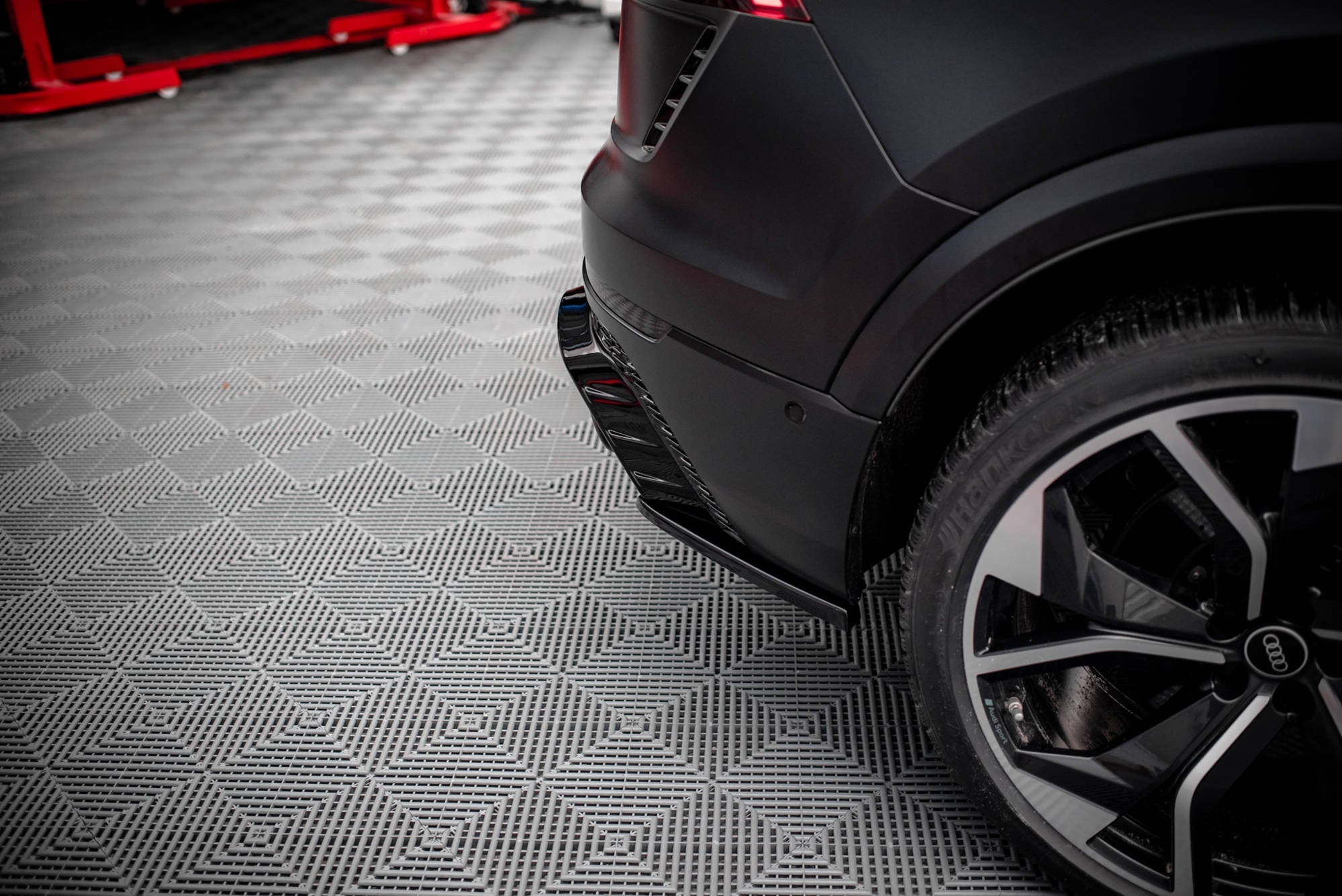 Maxton Design Splitters laterales traseros V.2 para Audi RSQ8 Mk1 - imagen 3