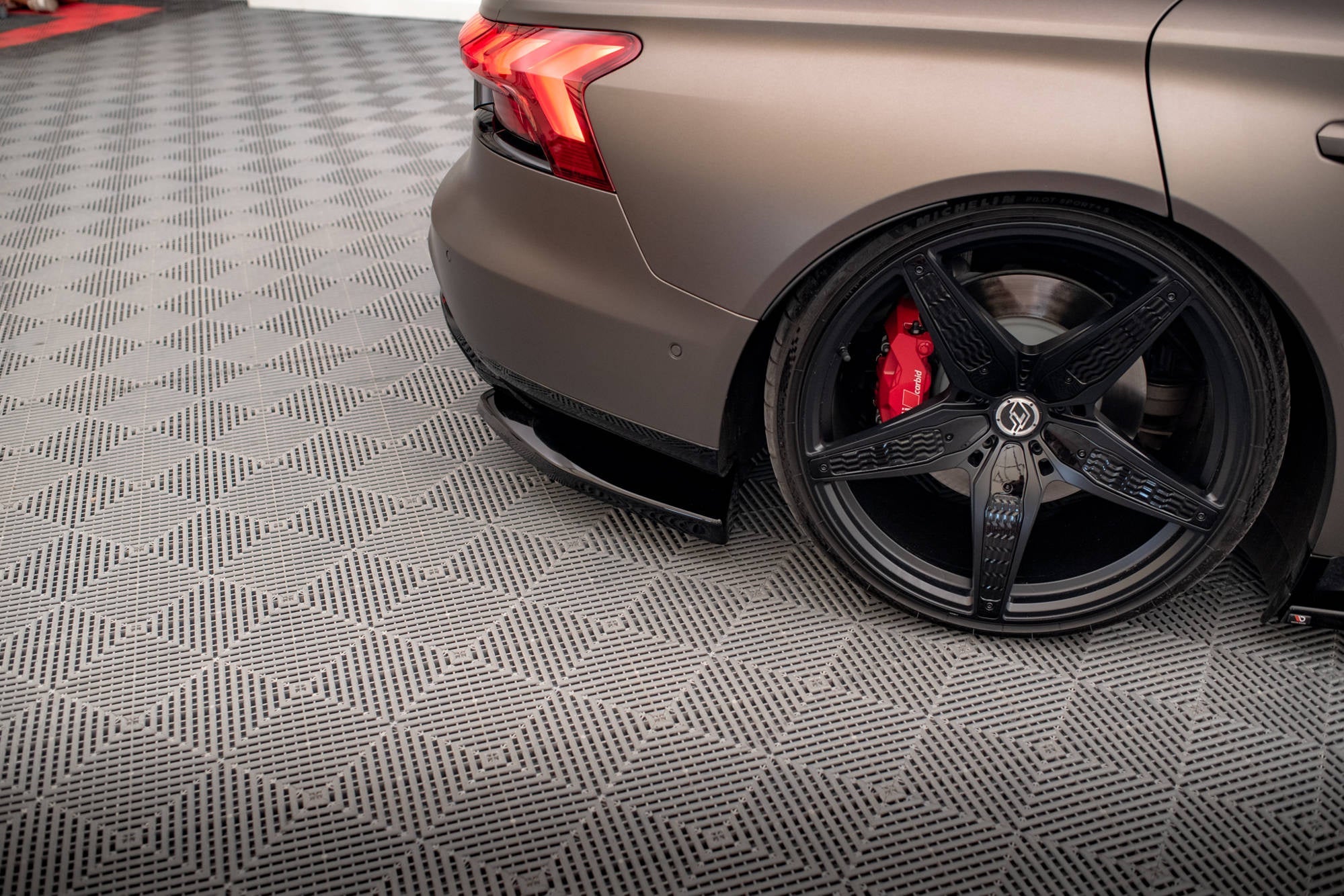 Maxton Design Splitters laterales traseros V.2 para Audi e-Tron GT / RS GT Mk1 - imagen 3
