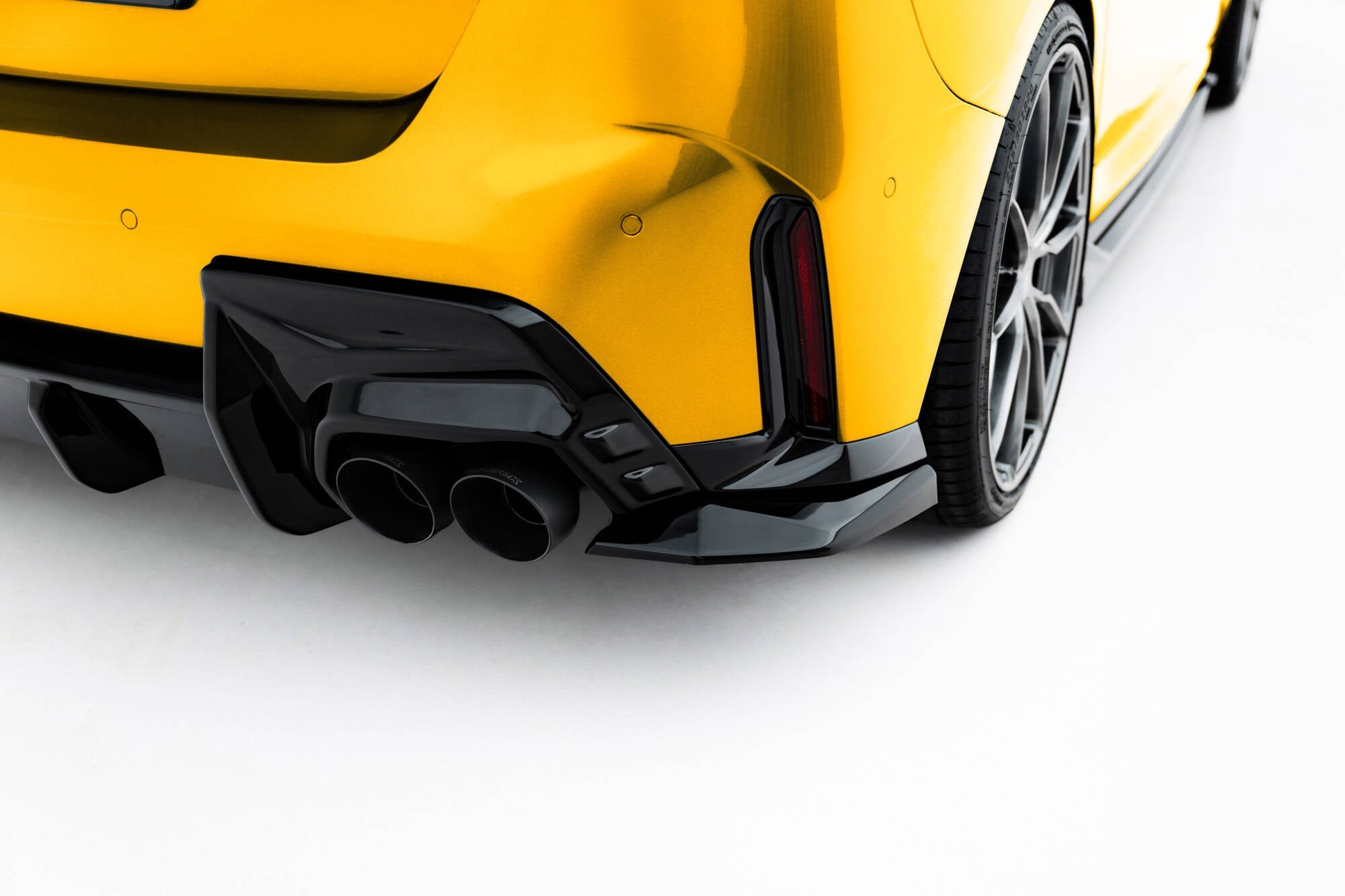 Maxton Design Splitters laterales traseros V.2 para BMW 1 M-Pack F70 - imagen 1