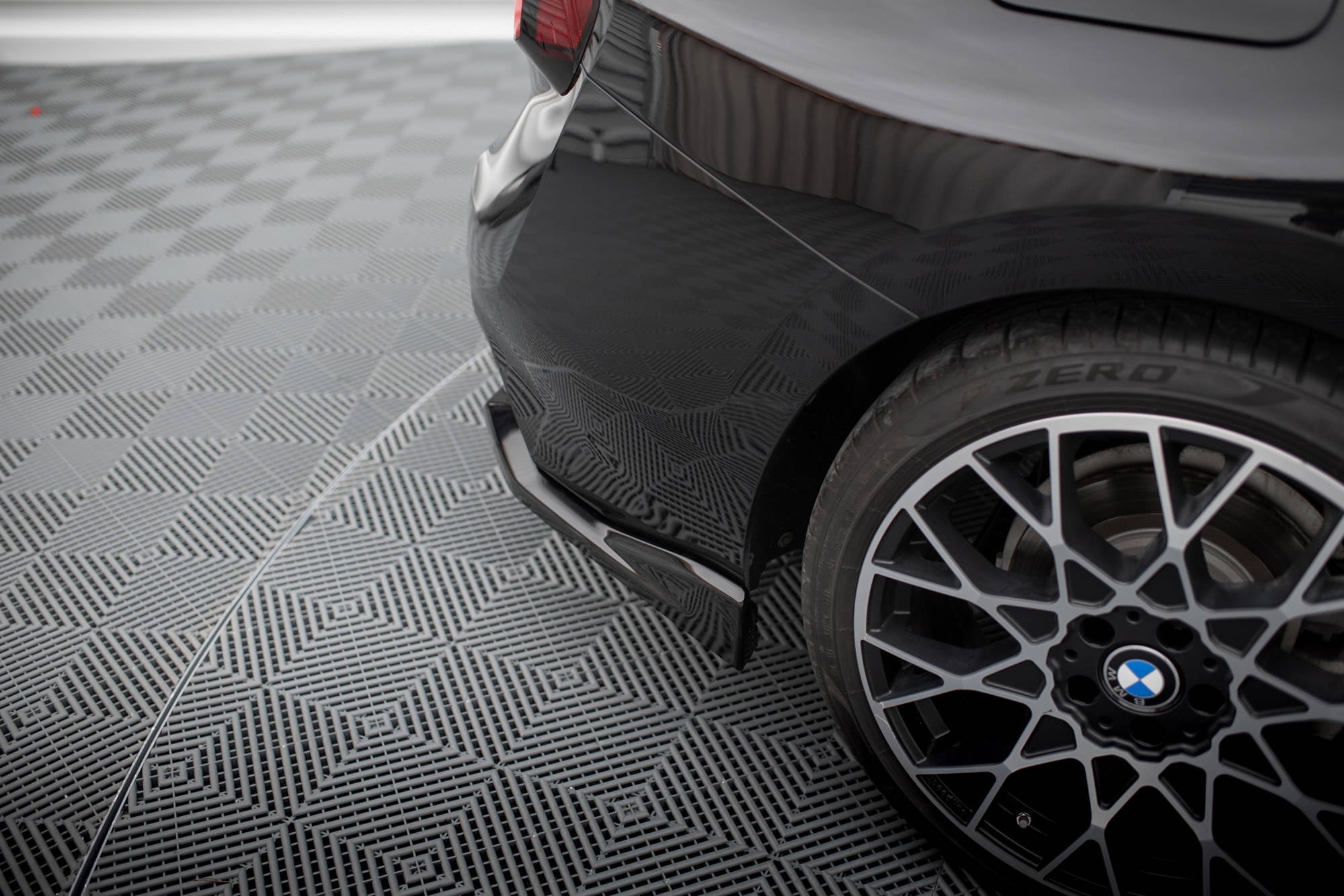 Maxton Design Splitters laterales traseros V.2 para BMW 2 Coupe G42 - imagen 2