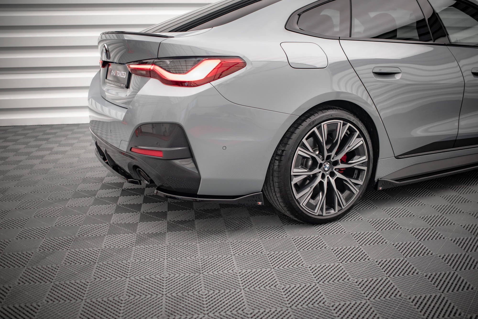 Maxton Design Splitters laterales traseros V.2 para BMW 4 Gran Coupe M-Pack G26 - imagen 1