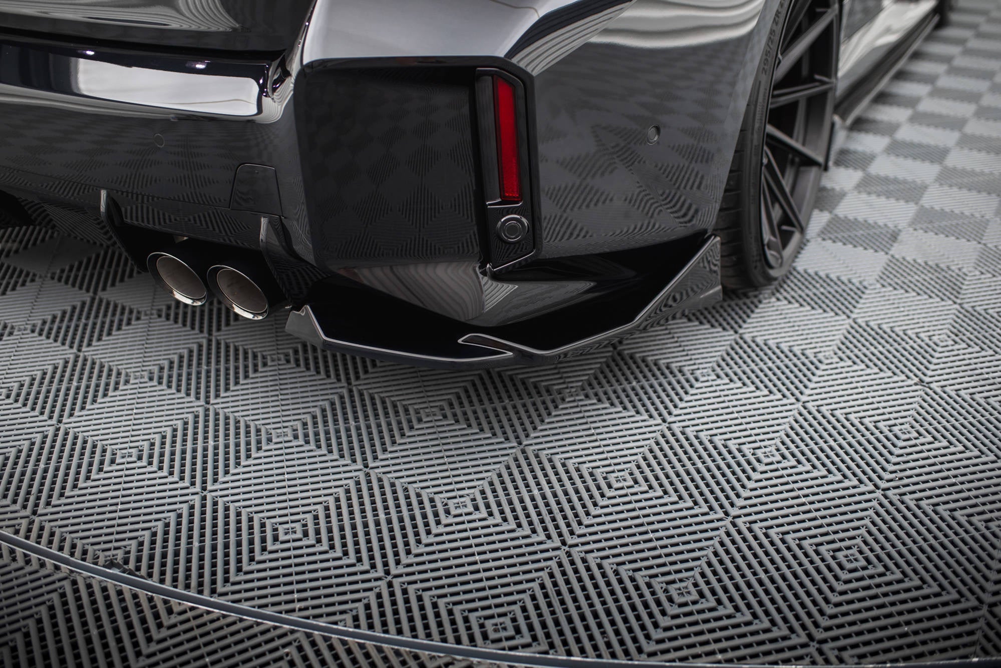 Maxton Design Splitters laterales traseros V.2 para BMW M2 G87 - imagen 1
