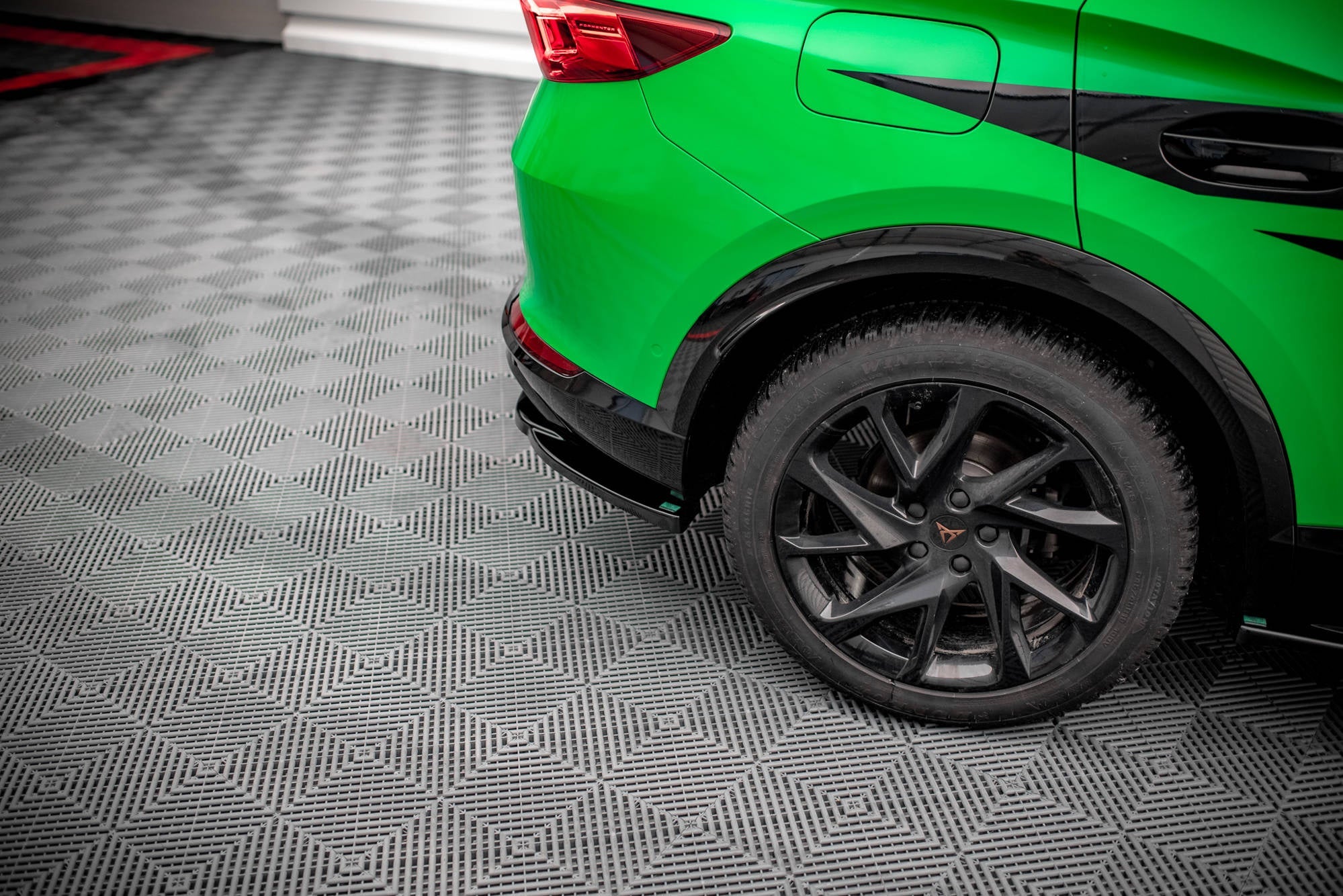 Maxton Design Splitters laterales traseros V.2 para Cupra Formentor - imagen 3