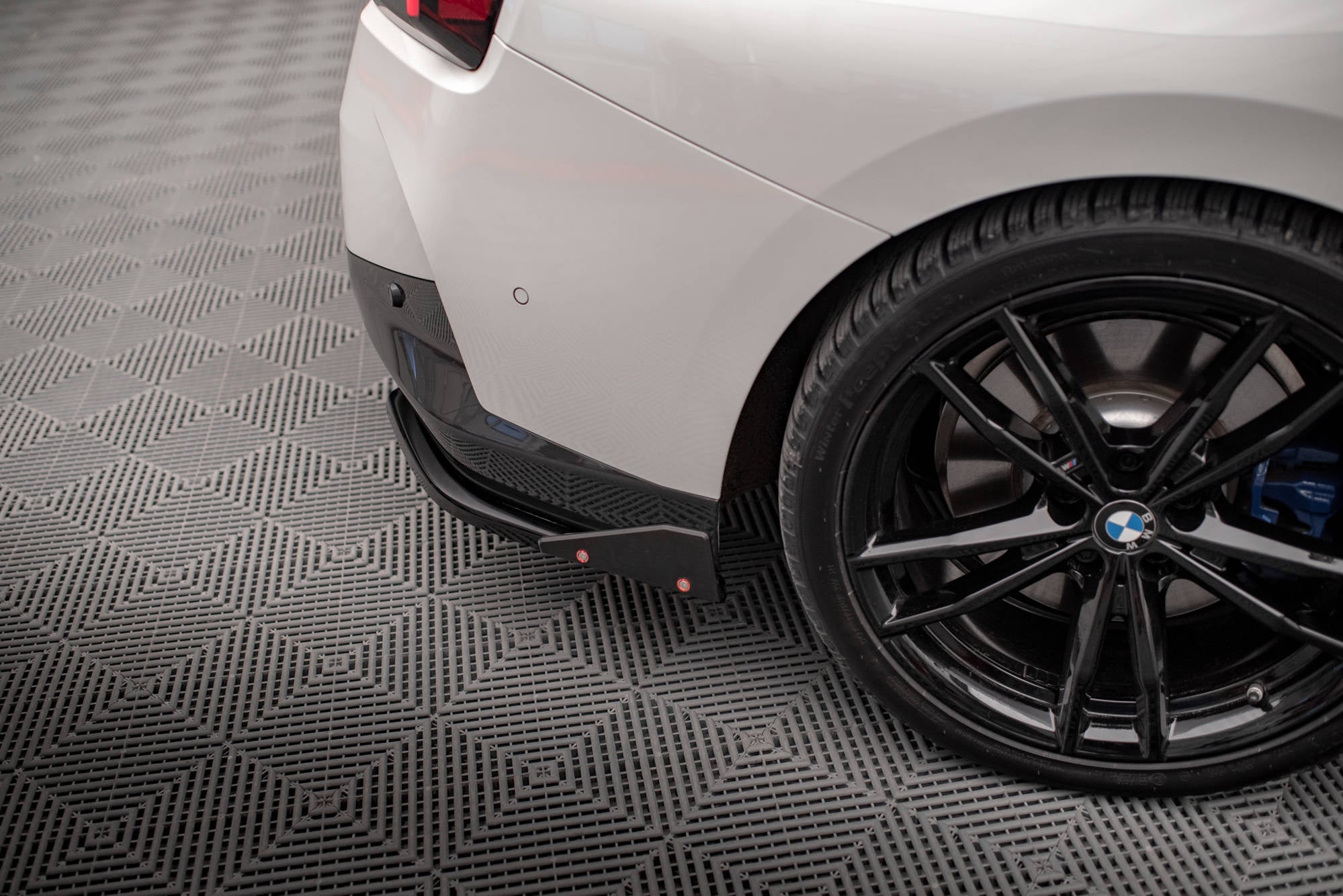 Maxton Design Splitters laterales traseros V.2 + Flaps para BMW 2 Coupe M-Pack G42 - imagen 2