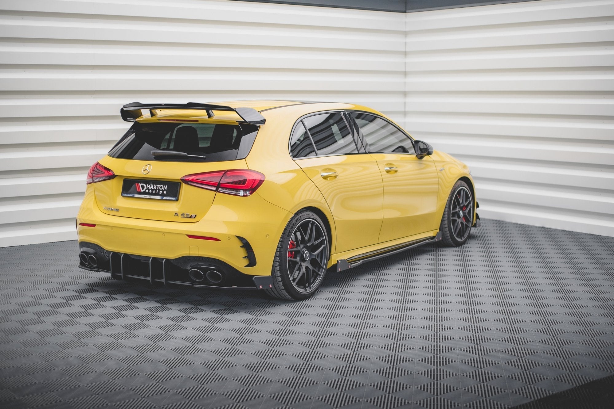 Maxton Design Splitters laterales traseros V.2 + Flaps para Mercedes-AMG A 45 S Aero Pack W177 - imagen 2