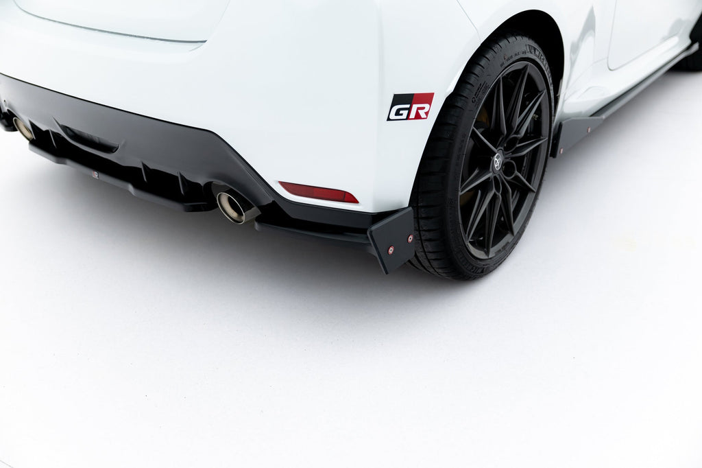 Maxton Design Splitters laterales traseros V.2 + Flaps para Toyota GR Yaris Mk4 - imagen 1