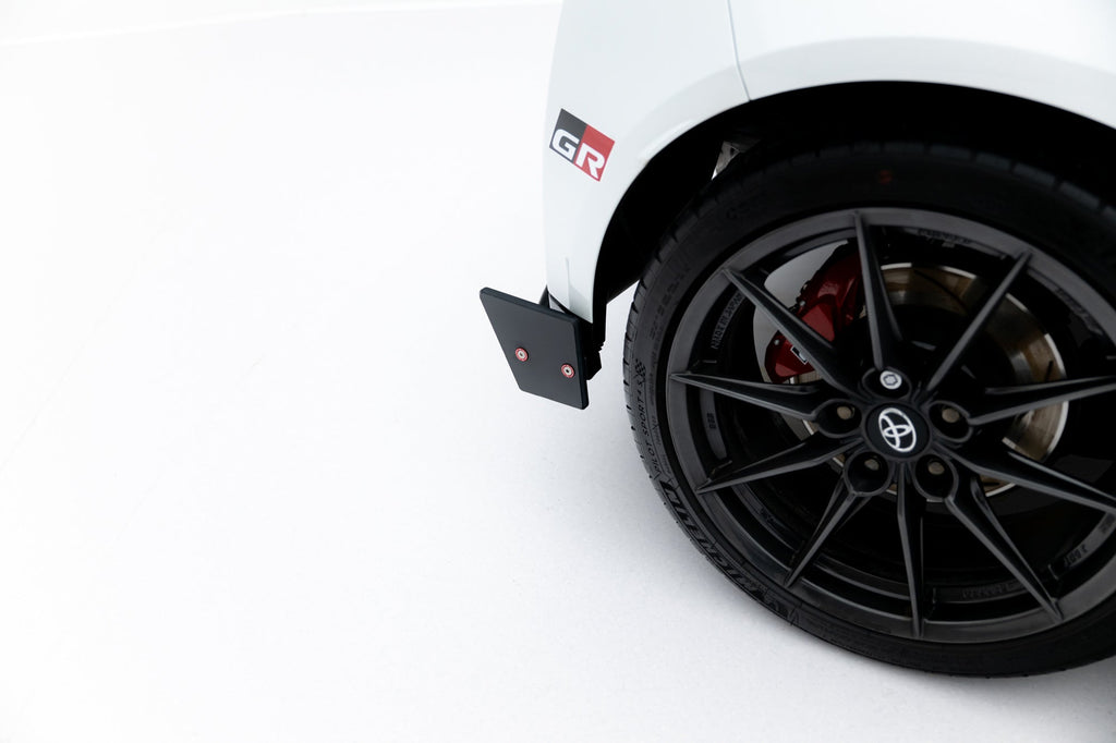 Maxton Design Splitters laterales traseros V.2 + Flaps para Toyota GR Yaris Mk4 - imagen 2