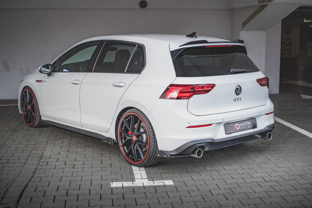 Maxton Design Splitters laterales traseros V.2 + Flaps para Volkswagen Golf GTI / GTE Mk8 - imagen 3