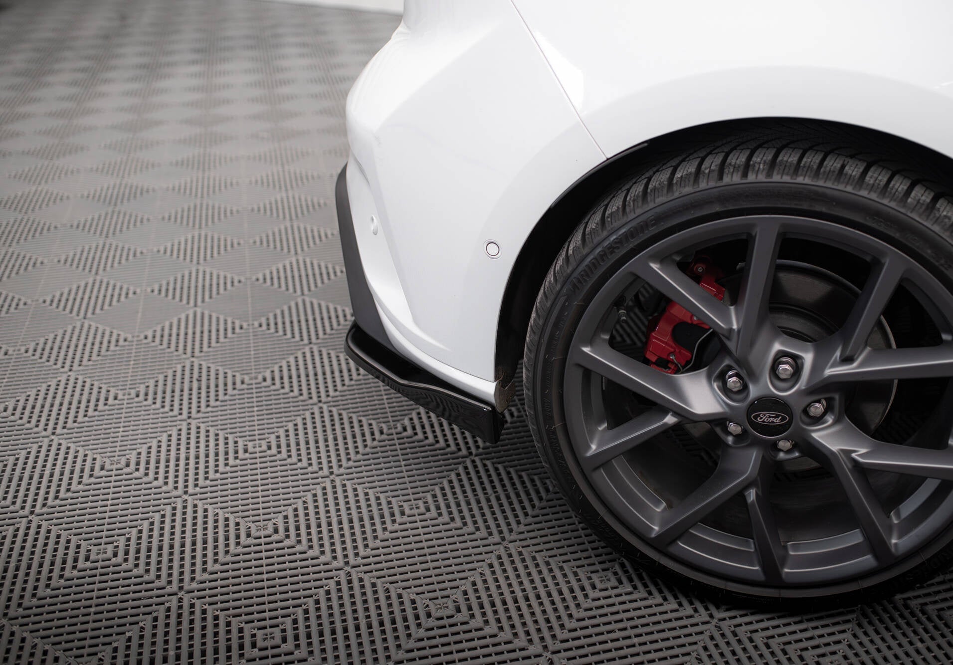 Maxton Design Splitters laterales traseros V.2 para Ford Focus Hatchback ST Mk4 - imagen 3