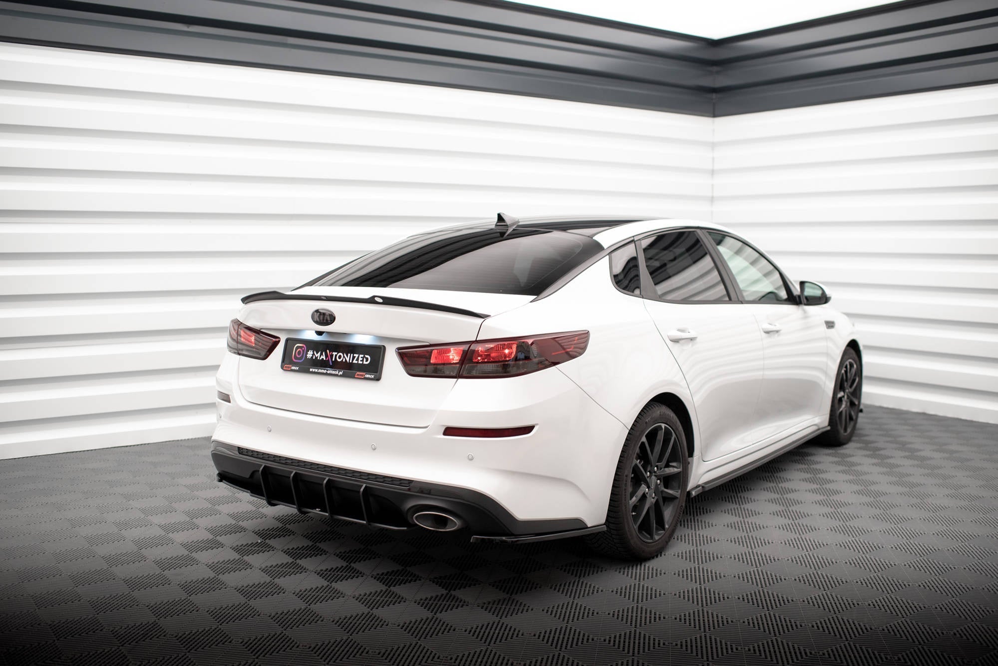 Maxton Design Splitters laterales traseros V.2 para Kia Optima Mk4 Facelift - imagen 4