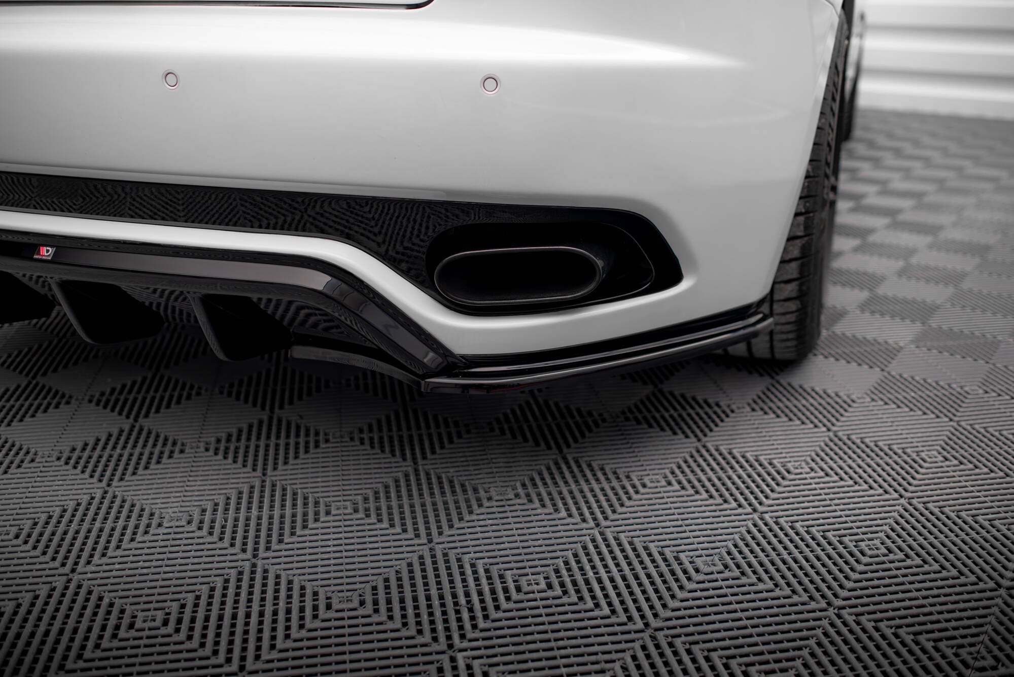 Maxton Design Splitters laterales traseros V.2 para Maserati Granturismo Mk1 - imagen 1