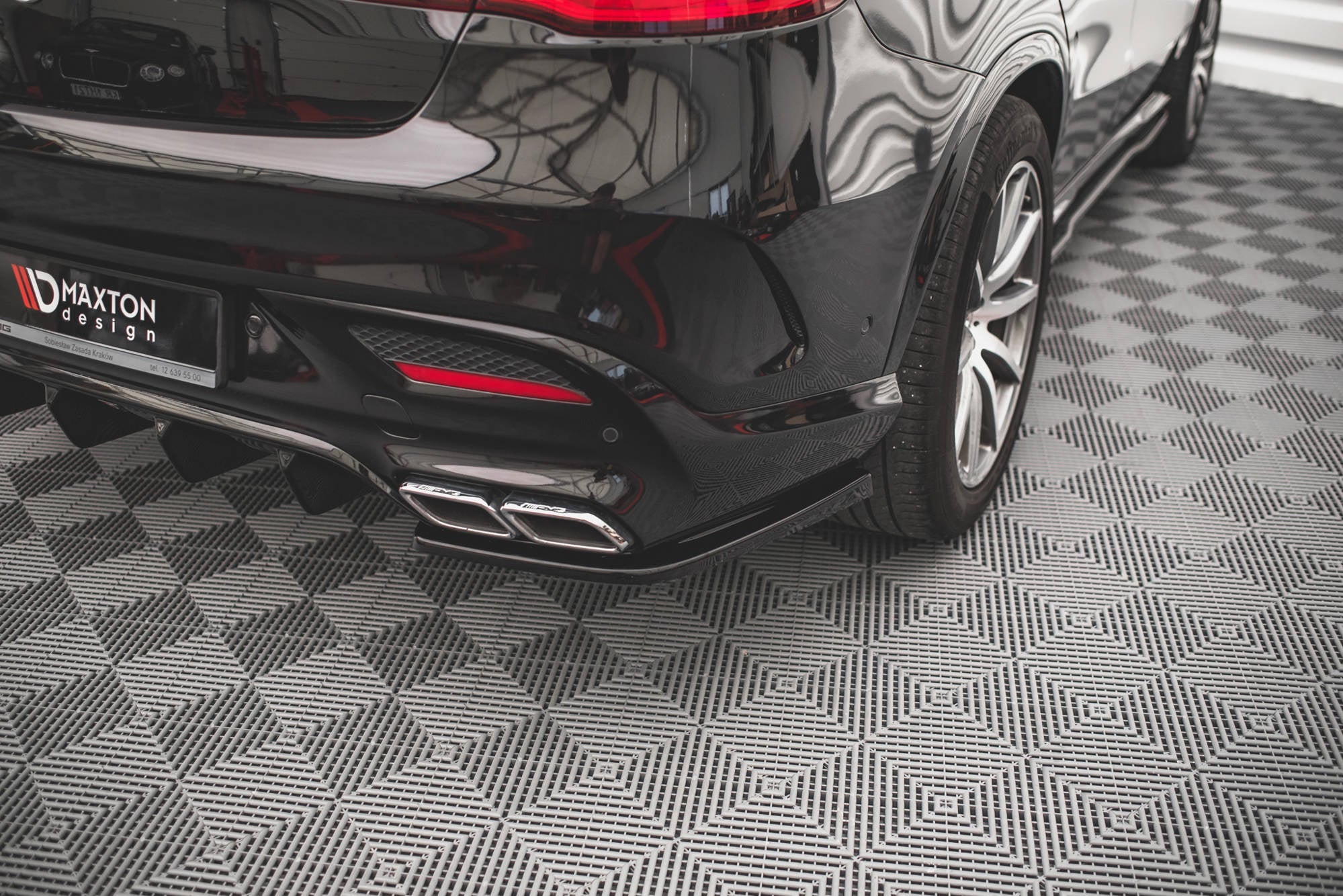 Maxton Design Splitters laterales traseros V.2 para Mercedes-Benz GLE Coupe 63AMG C292 - imagen 1