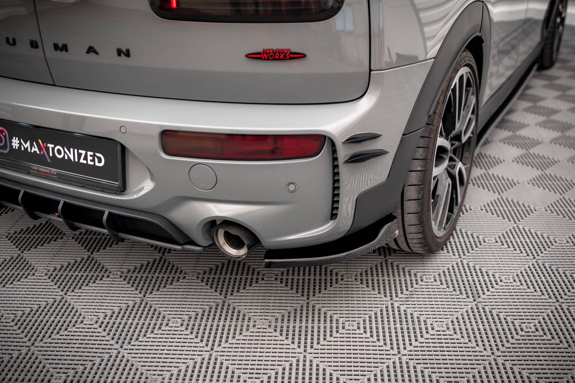 Maxton Design Splitters laterales traseros V.2 para Mini Cooper Clubman John Cooper Works F54 Facelift - imagen 1