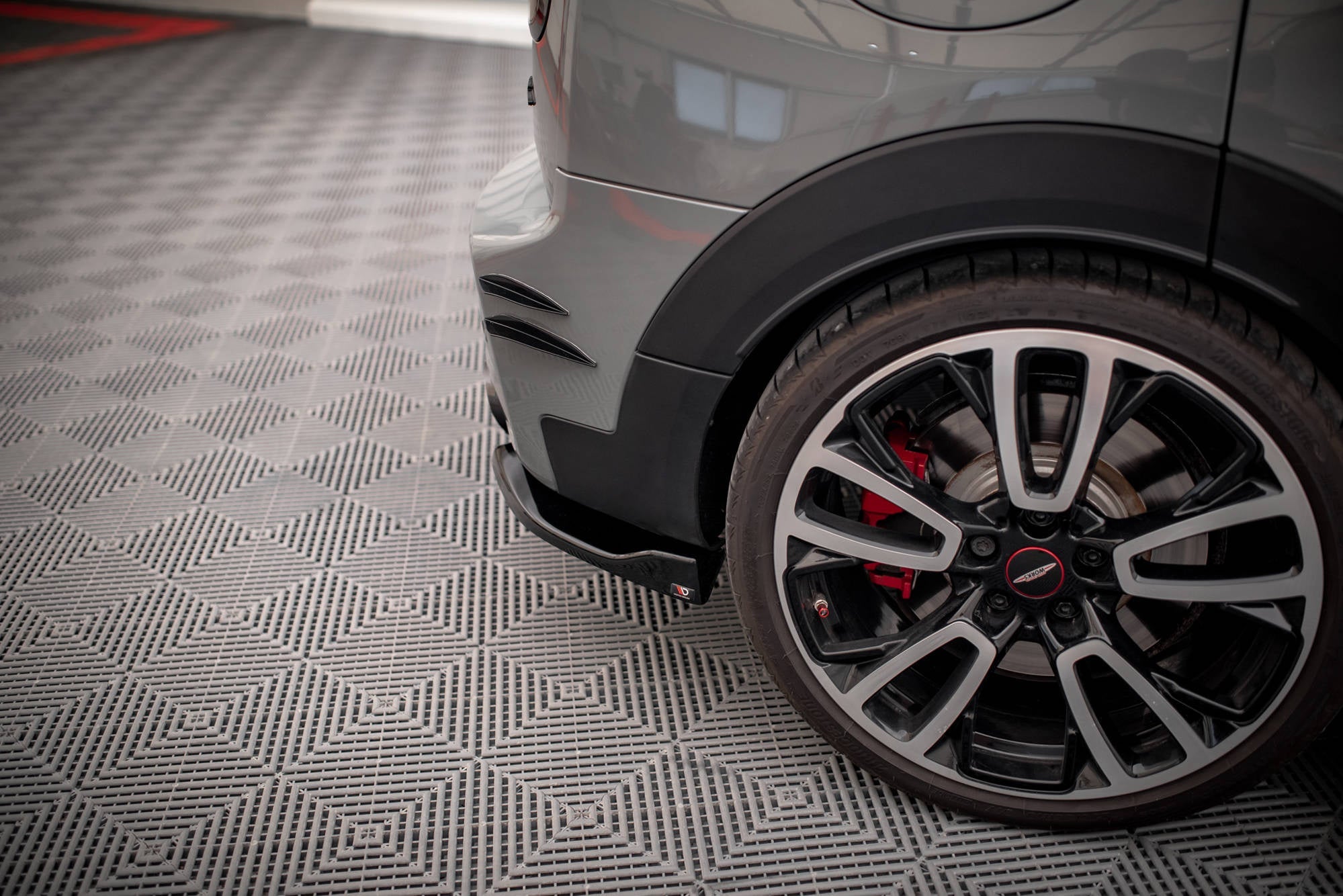 Maxton Design Splitters laterales traseros V.2 para Mini Cooper Clubman John Cooper Works F54 Facelift - imagen 2