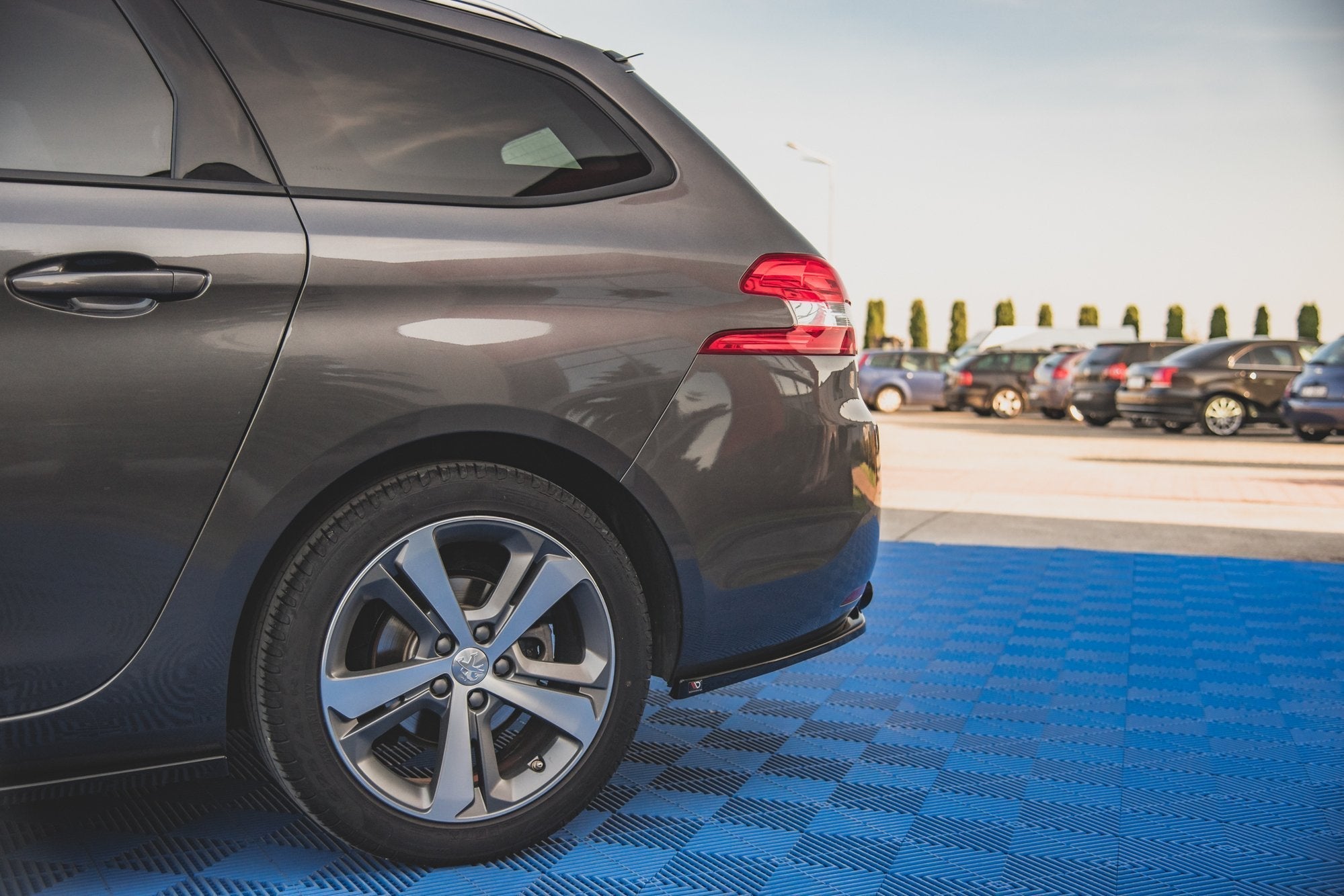Maxton Design Splitters laterales traseros V.2 para Peugeot 308 SW Mk2 - imagen 4
